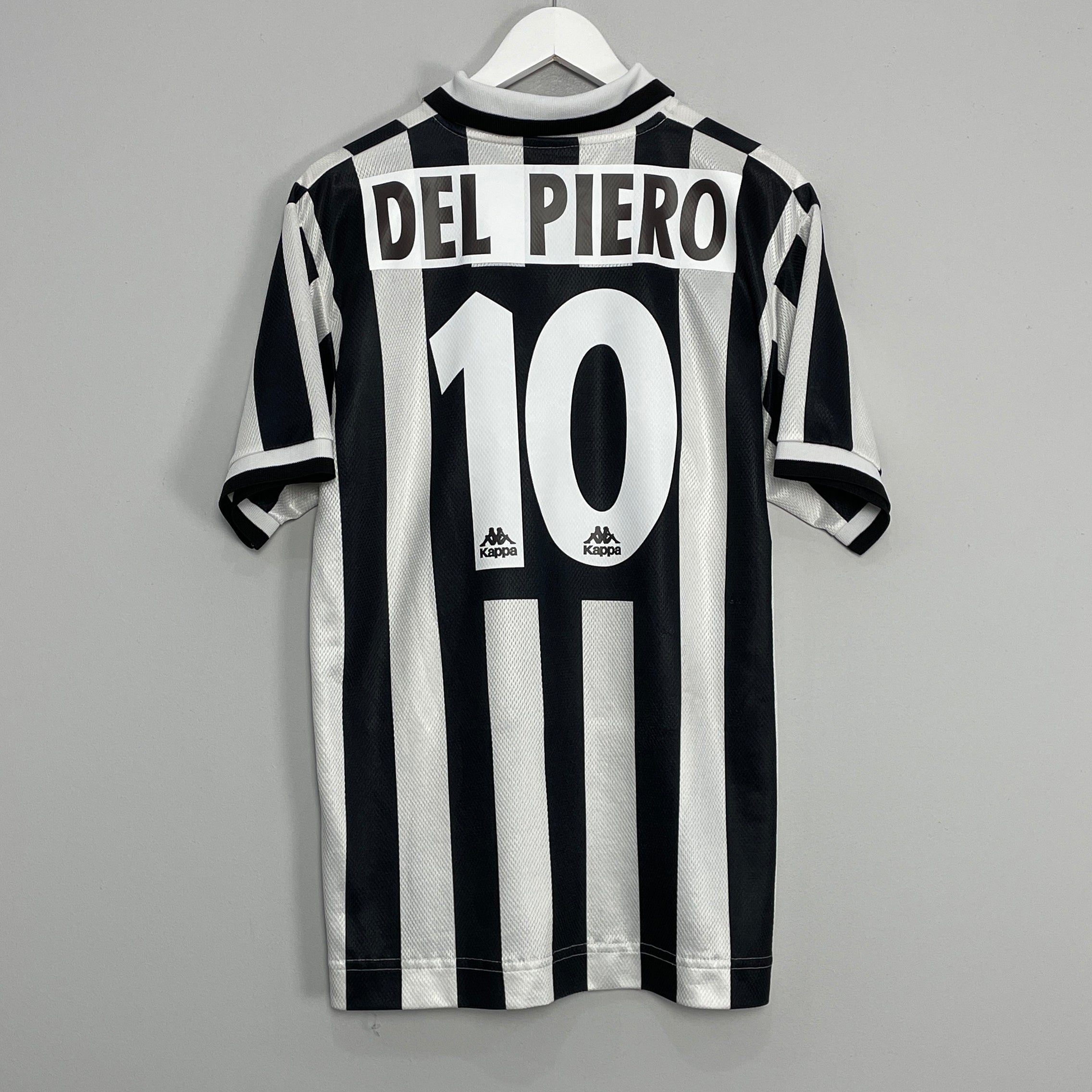 Shop 1996/97 JUVENTUS DEL PIERO #10 HOME SHIRT (L) KAPPA, classic football shirts, vintage football shirts & retro soccer jerseys at Cult Kits