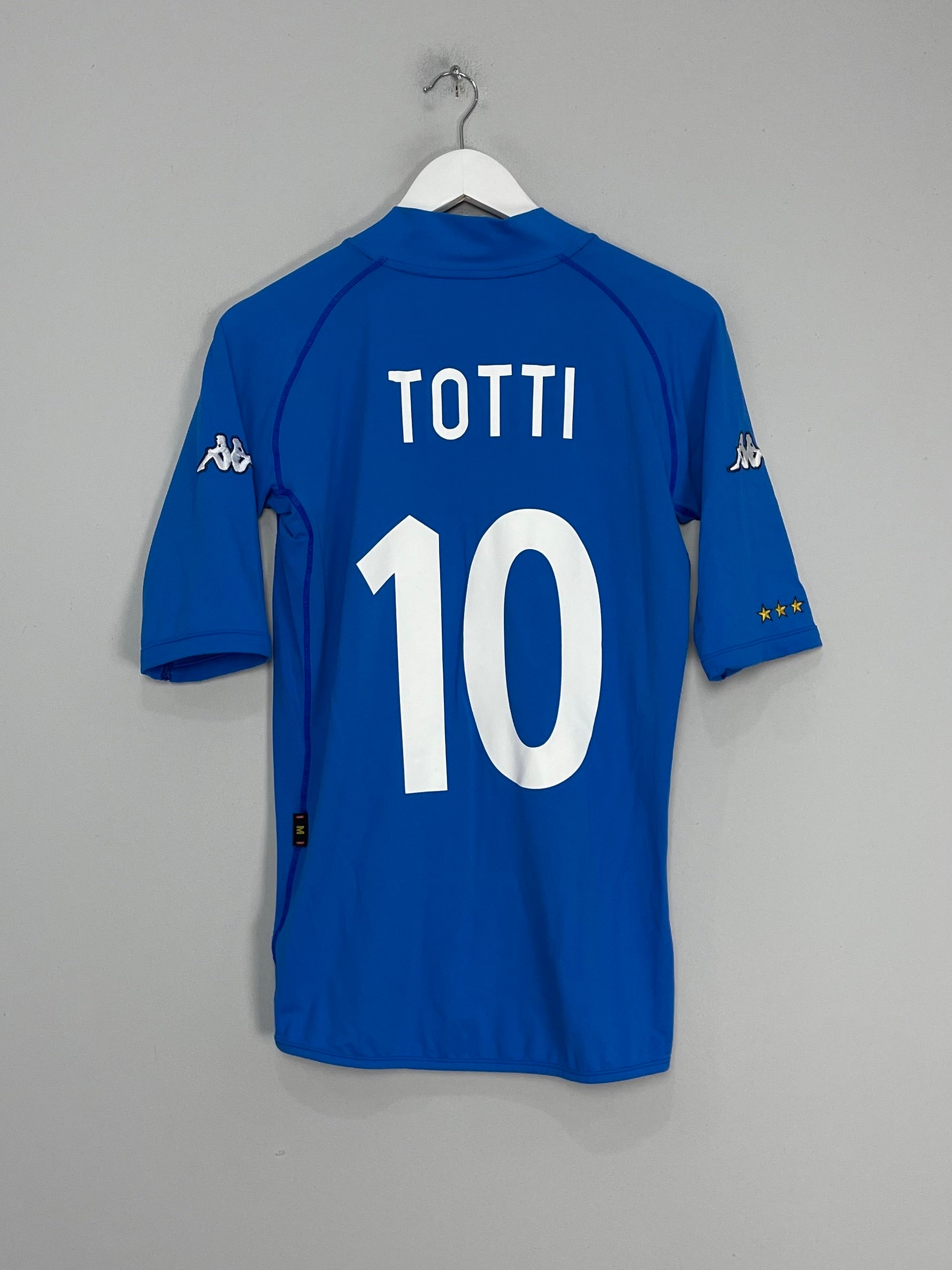 Shop 2002 ITALY TOTTI #10 HOME SHIRT (M) KAPPA, classic football shirts, vintage football shirts & retro soccer jerseys at Cult Kits
