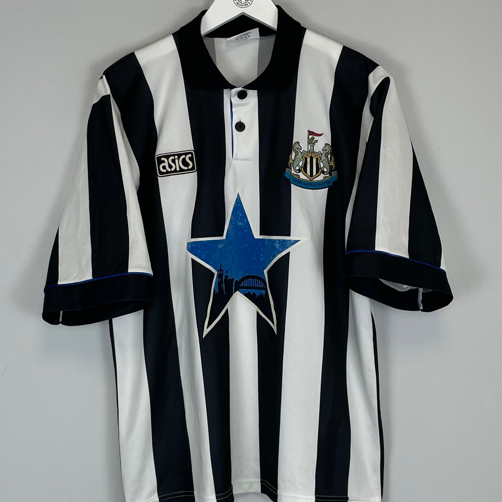 Shop 1993/95 NEWCASTLE UNITED HOME SHIRT (L) ASICS, classic football shirts, vintage football shirts & retro soccer jerseys at Cult Kits