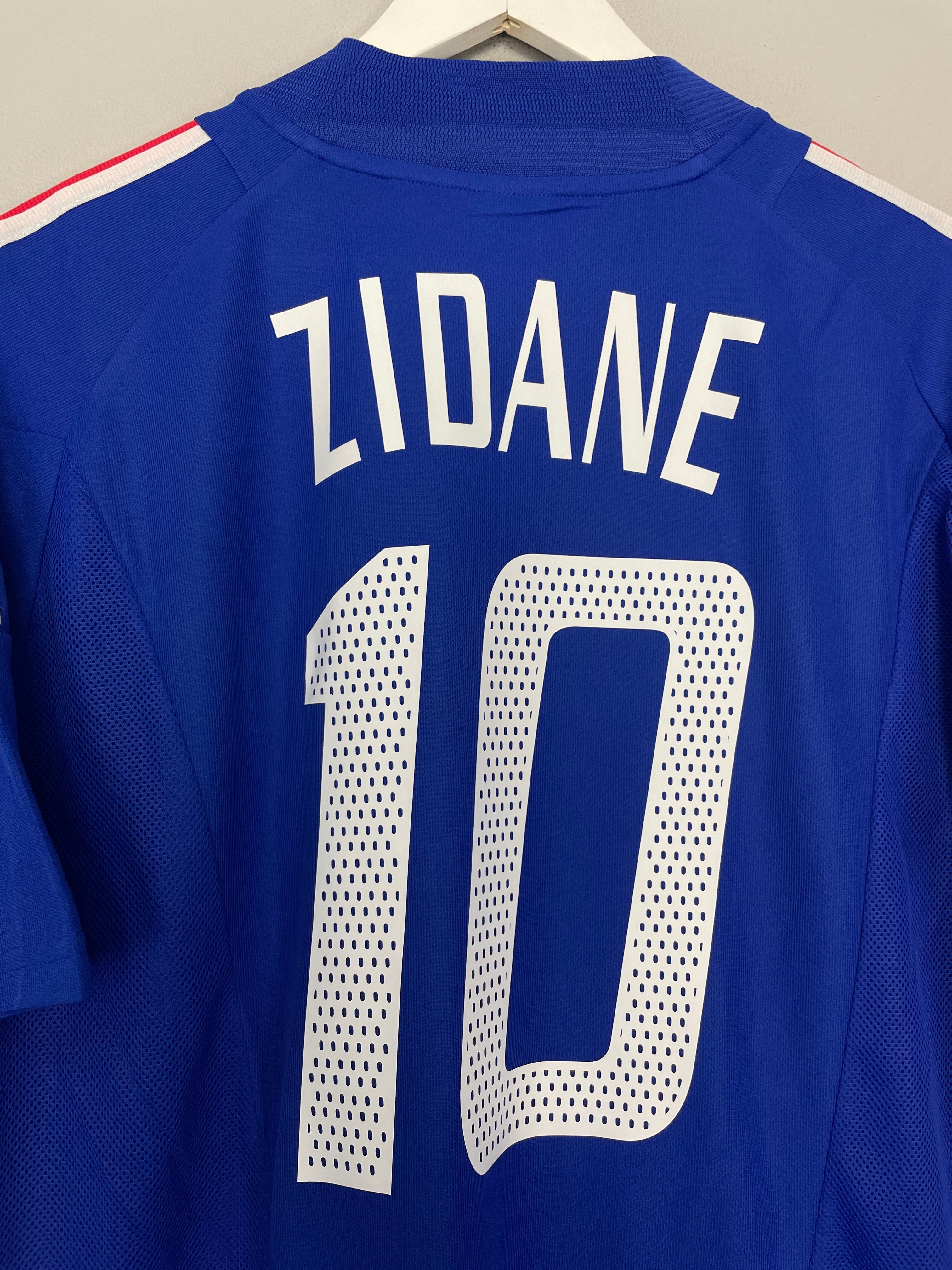Shop 2002/04 FRANCE ZIDANE #10 HOME SHIRT (XL) ADIDAS, classic football shirts, vintage football shirts & retro soccer jerseys at Cult Kits