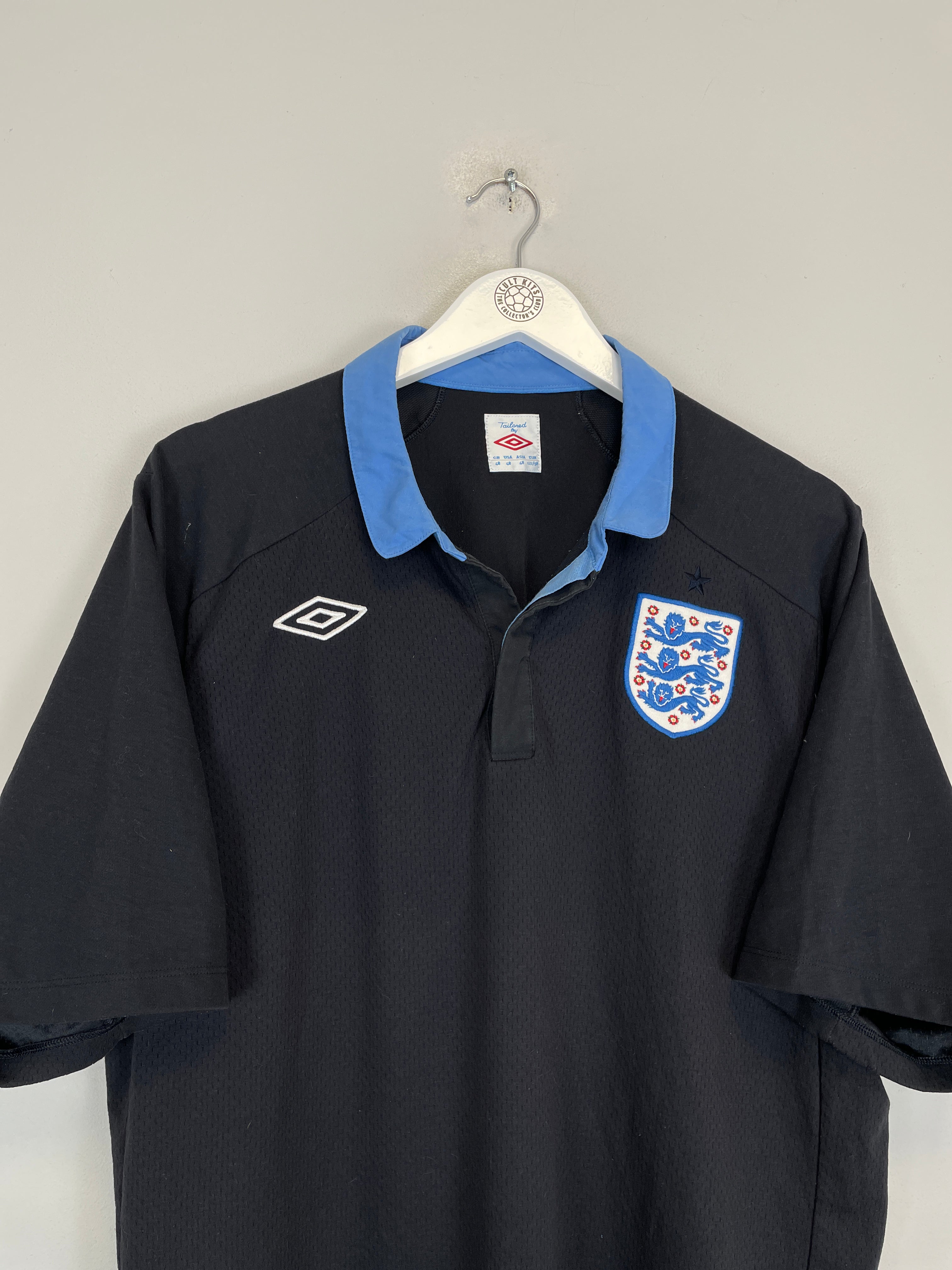 Shop 2011/13 ENGLAND AWAY SHIRT (XXL) UMBRO, classic football shirts, vintage football shirts & retro soccer jerseys at Cult Kits