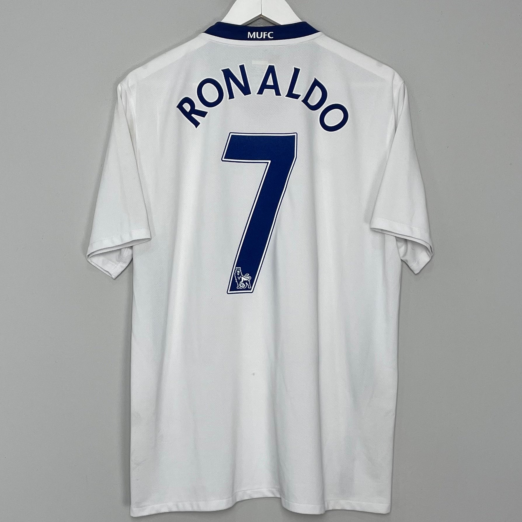 Shop 2008/10 MANCHESTER UNITED RONALDO #7 AWAY SHIRT (L) NIKE, classic football shirts, vintage football shirts & retro soccer jerseys at Cult Kits