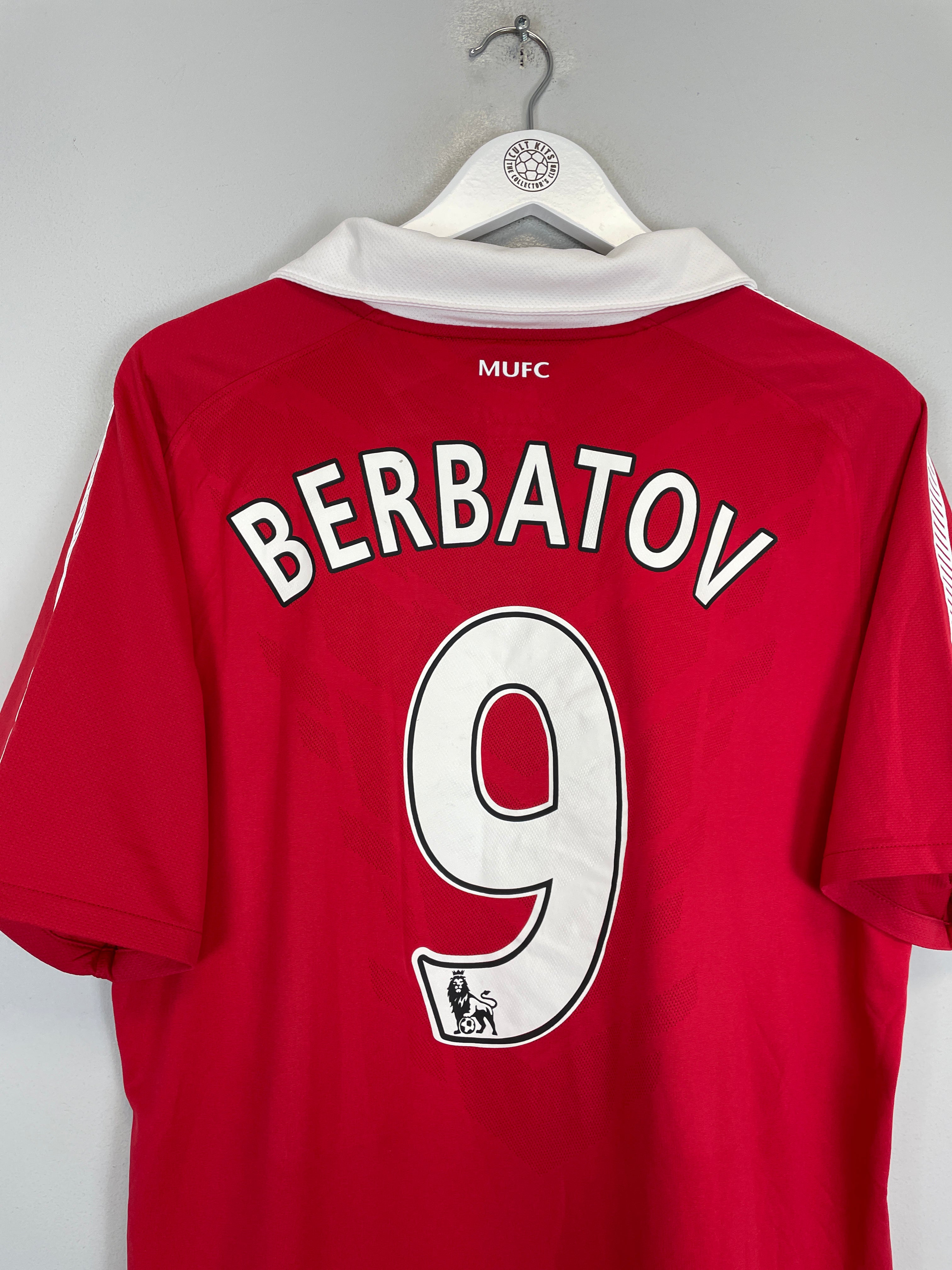 Shop 2010/11 MANCHESTER UNITED BERBATOV #9 HOME SHIRT (L) NIKE, classic football shirts, vintage football shirts & retro soccer jerseys at Cult Kits