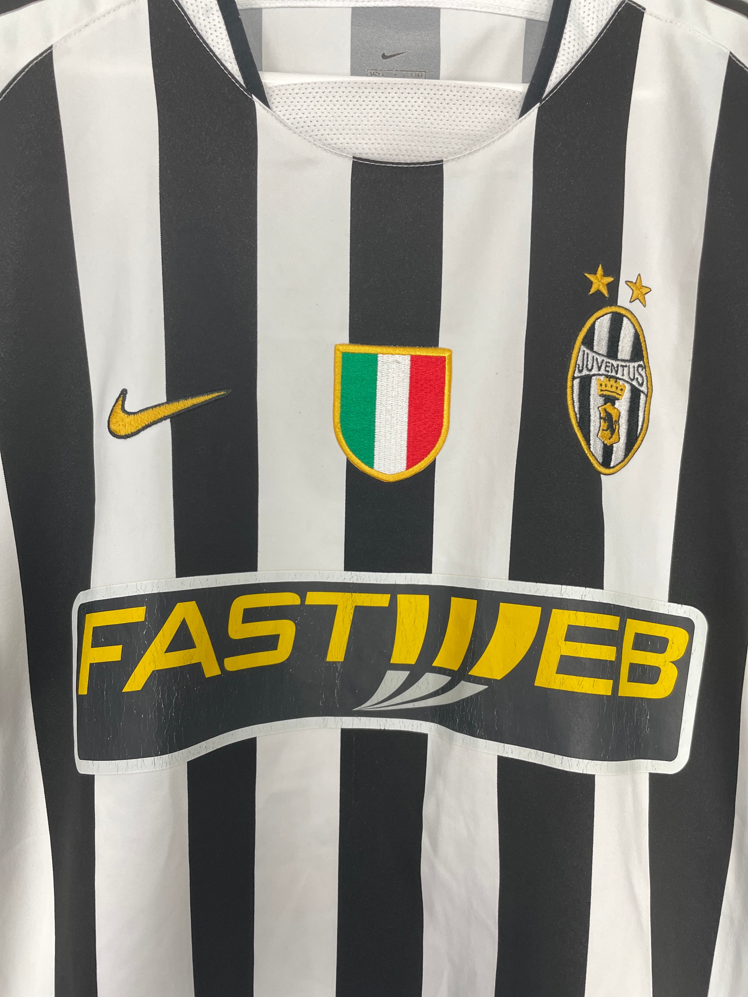 Shop 2003/04 JUVENTUS DEL PIERO #10 HOME SHIRT (L) NIKE, classic football shirts, vintage football shirts & retro soccer jerseys at Cult Kits
