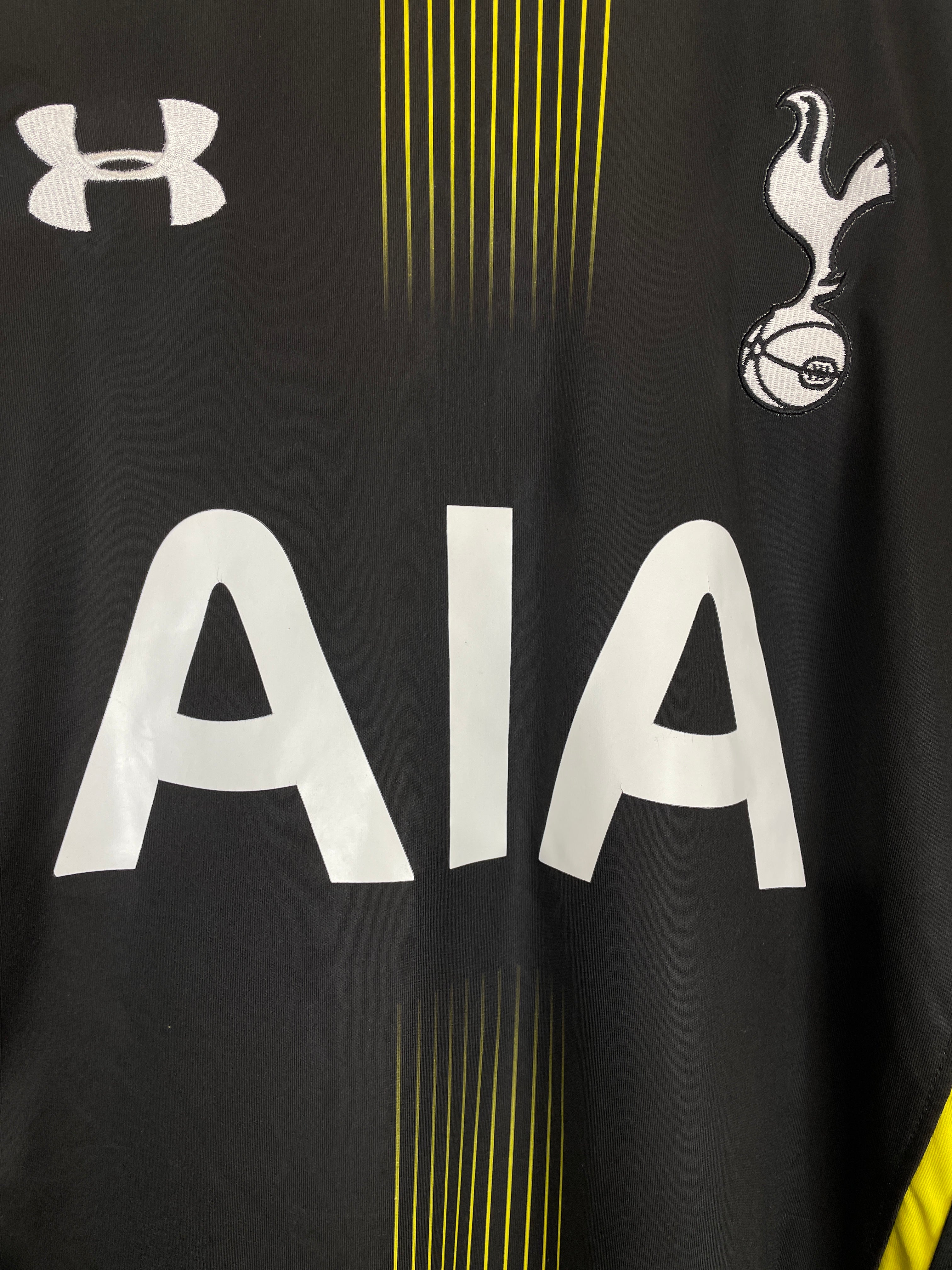 Shop 2014/15 TOTTENHAM KANE #18 AWAY SHIRT (M) UNDER ARMOUR, classic football shirts, vintage football shirts & retro soccer jerseys at Cult Kits