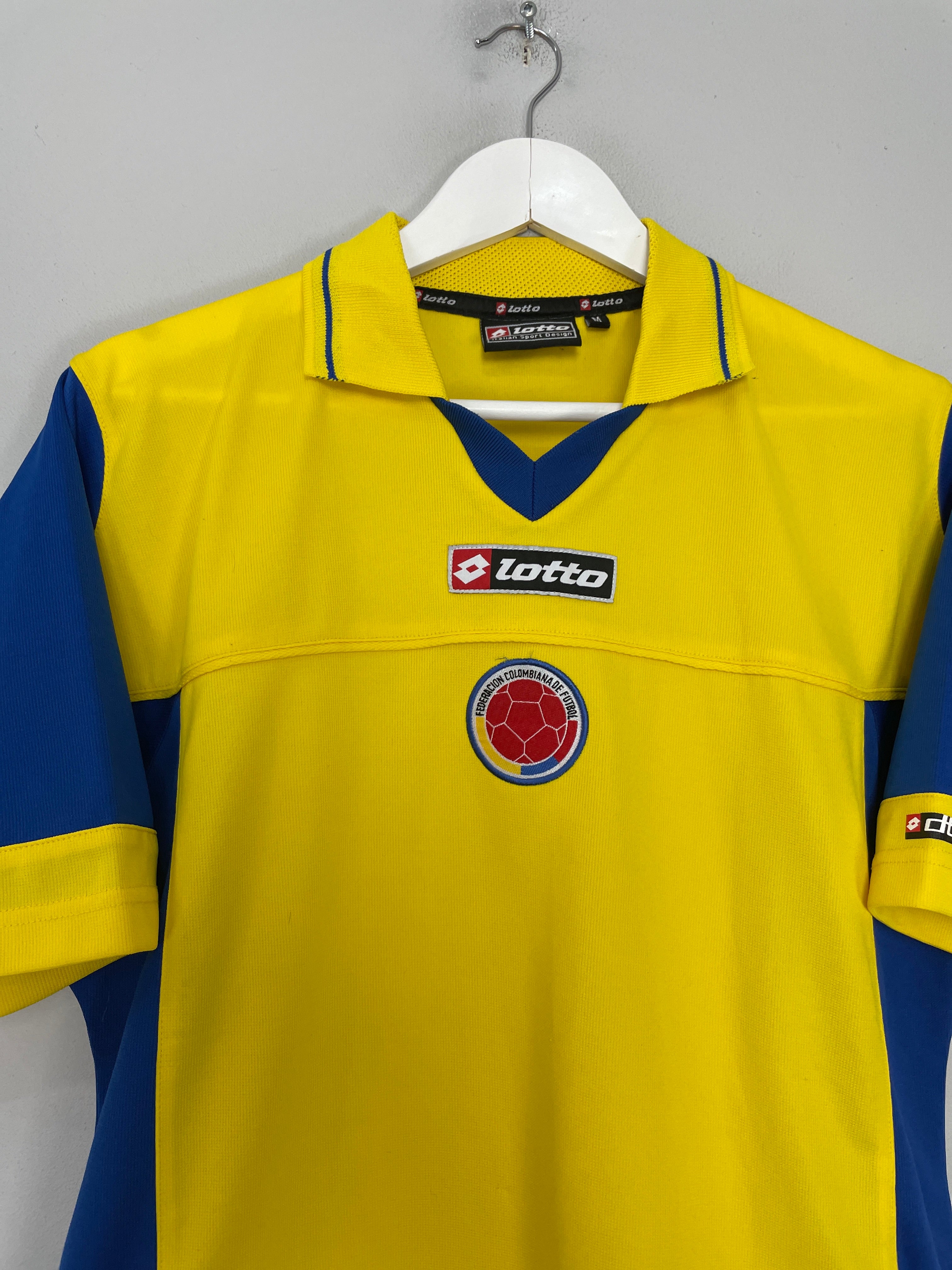 Shop 2003/04 COLOMBIA HOME SHIRT (M) LOTTO, classic football shirts, vintage football shirts & retro soccer jerseys at Cult Kits