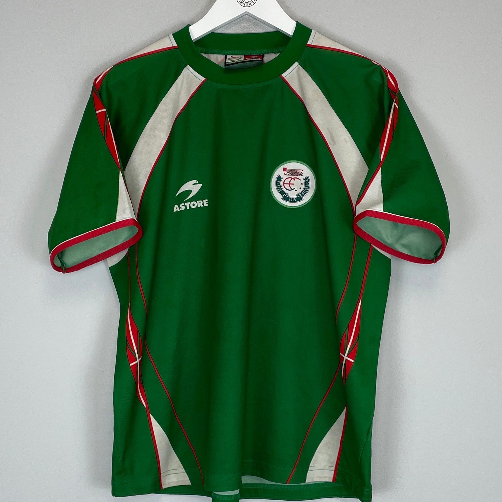Shop 2005/07 BASQUE COUNTRY (EUSKADI) HOME SHIRT (M) ASTORE, classic football shirts, vintage football shirts & retro soccer jerseys at Cult Kits