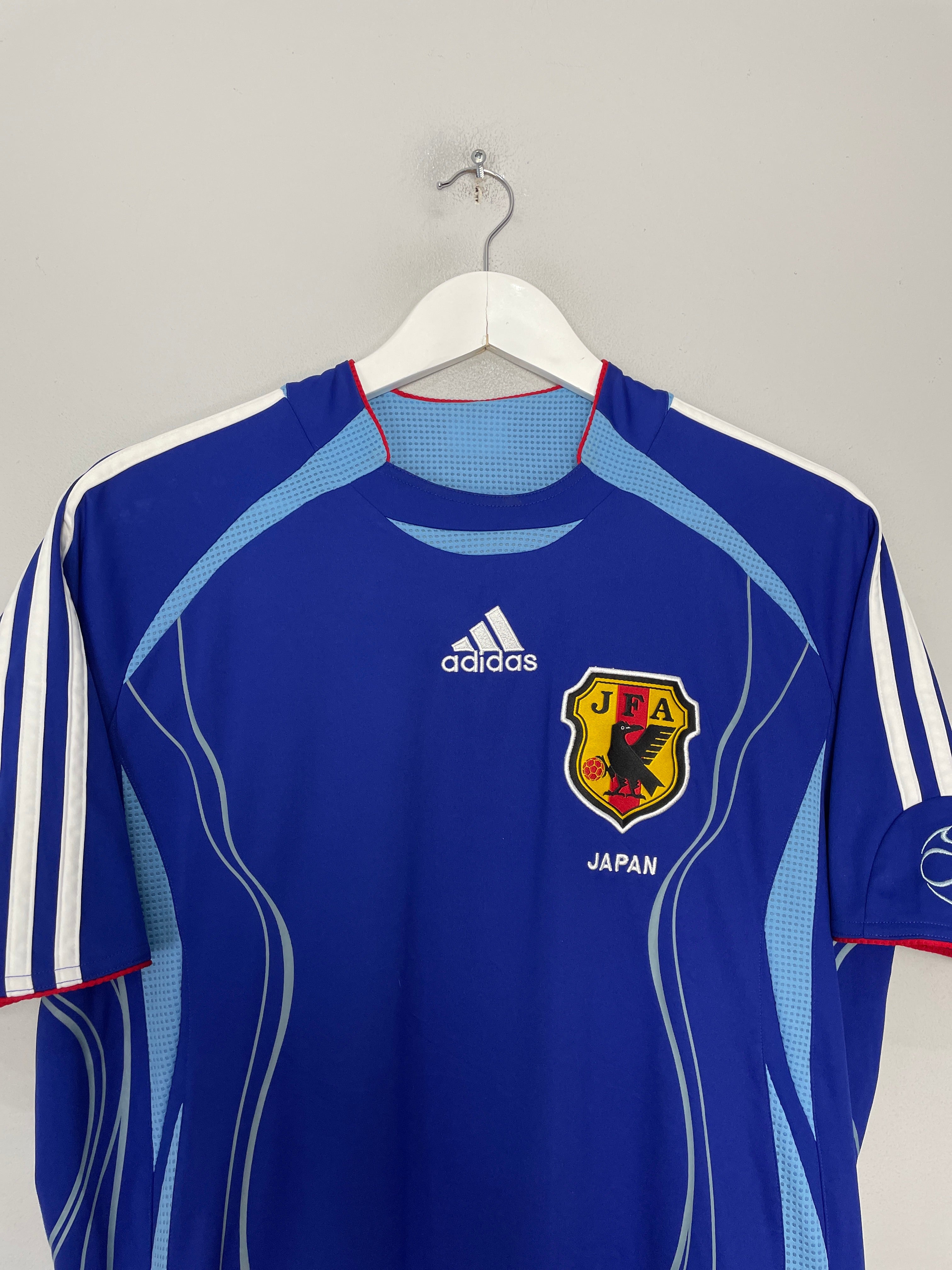 Shop 2006/08 JAPAN HOME SHIRT (S) ADIDAS, classic football shirts, vintage football shirts & retro soccer jerseys at Cult Kits