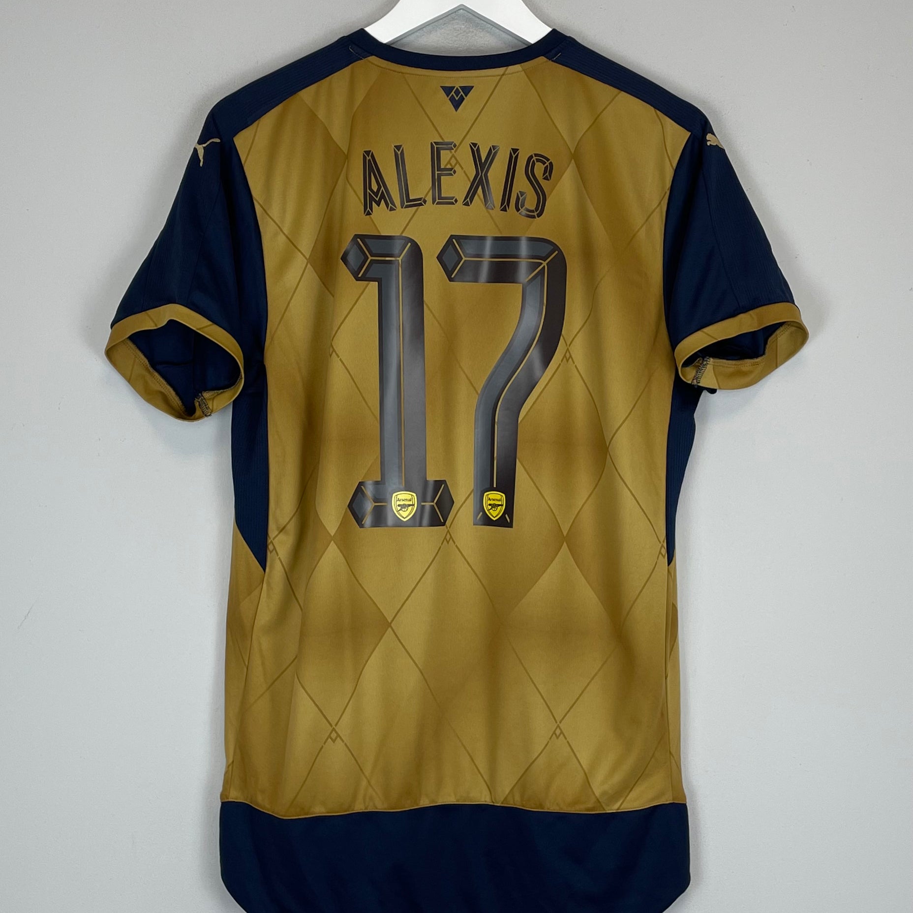 Shop 2015/16 ARSENAL ALEXIS #17 AWAY SHIRT (L) PUMA, classic football shirts, vintage football shirts & retro soccer jerseys at Cult Kits