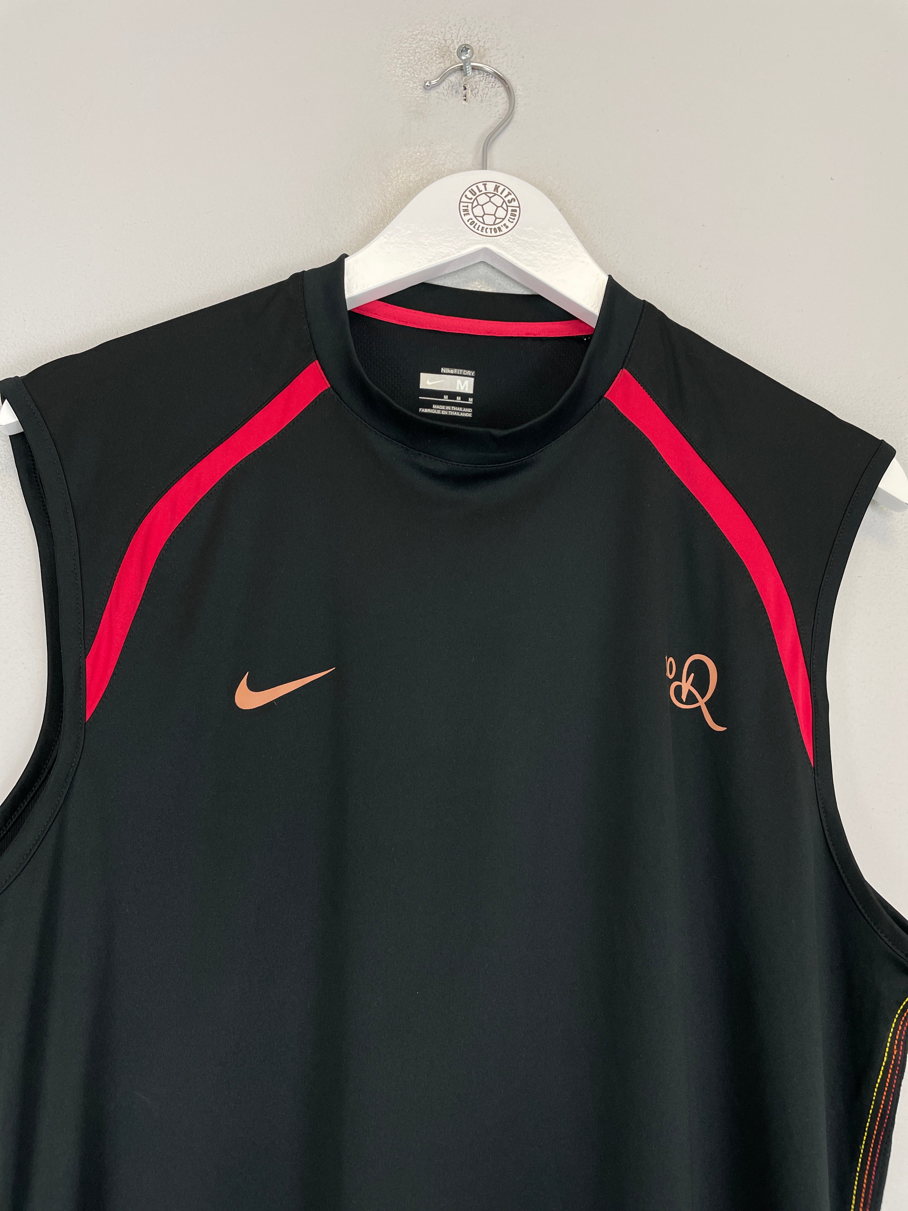 Shop 2006/08 RONALDINHO TRAINING VEST (M) NIKE, classic football shirts, vintage football shirts & retro soccer jerseys at Cult Kits
