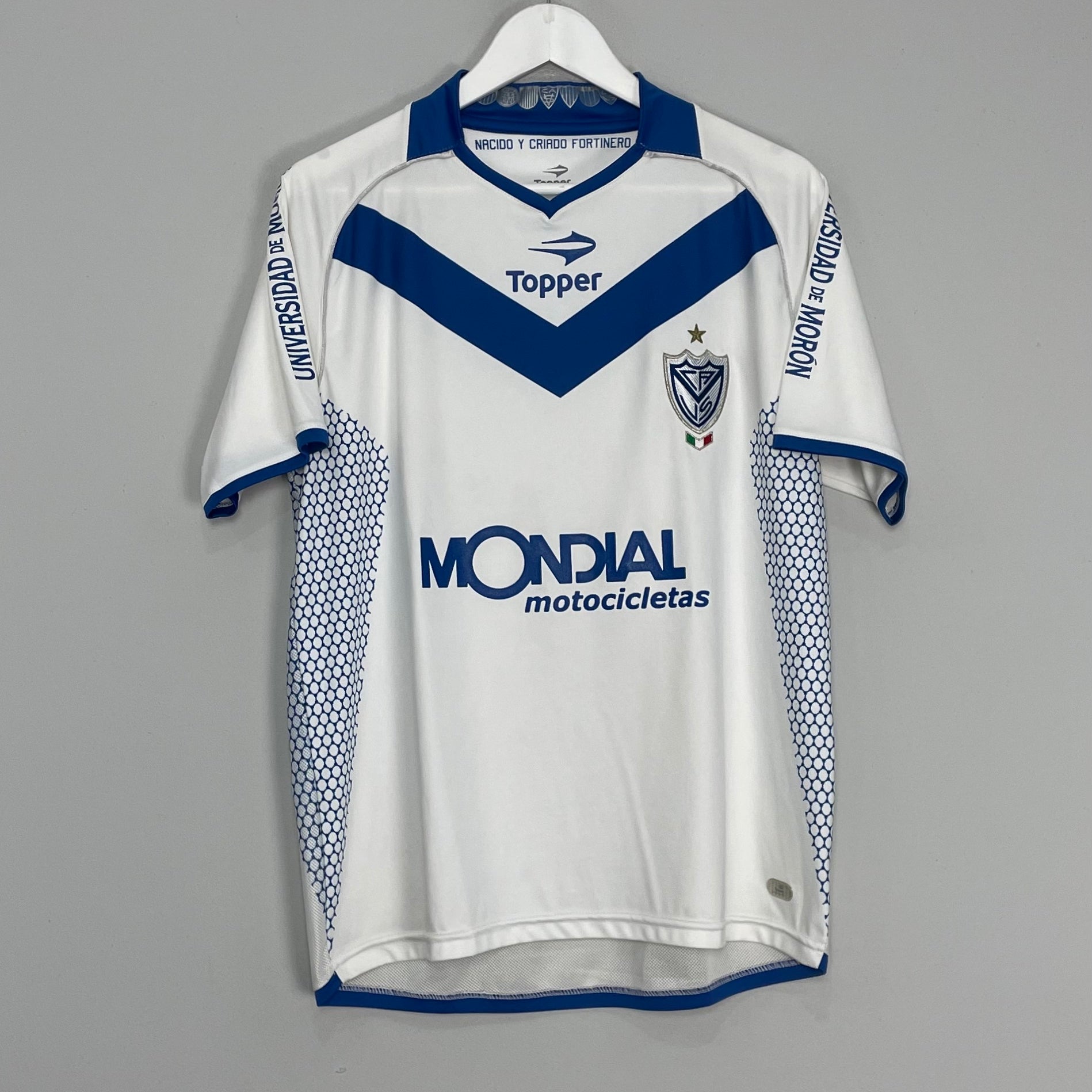 Shop 2011/12 VELEZ SARSFIELD HOME SHIRT (S) TOPPER, classic football shirts, vintage football shirts & retro soccer jerseys at Cult Kits