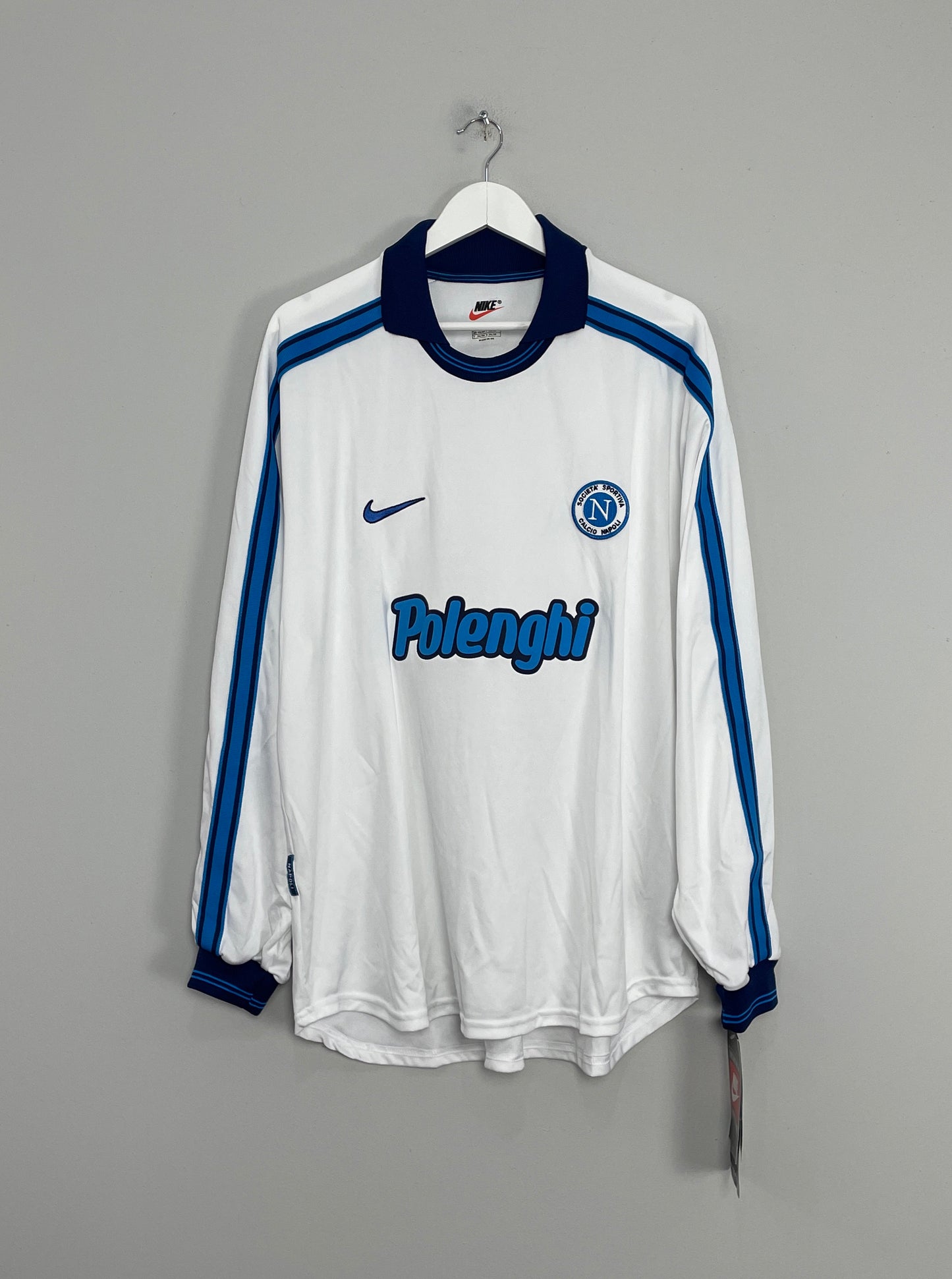 Image of the Napoli shirt from the 1998/99 season