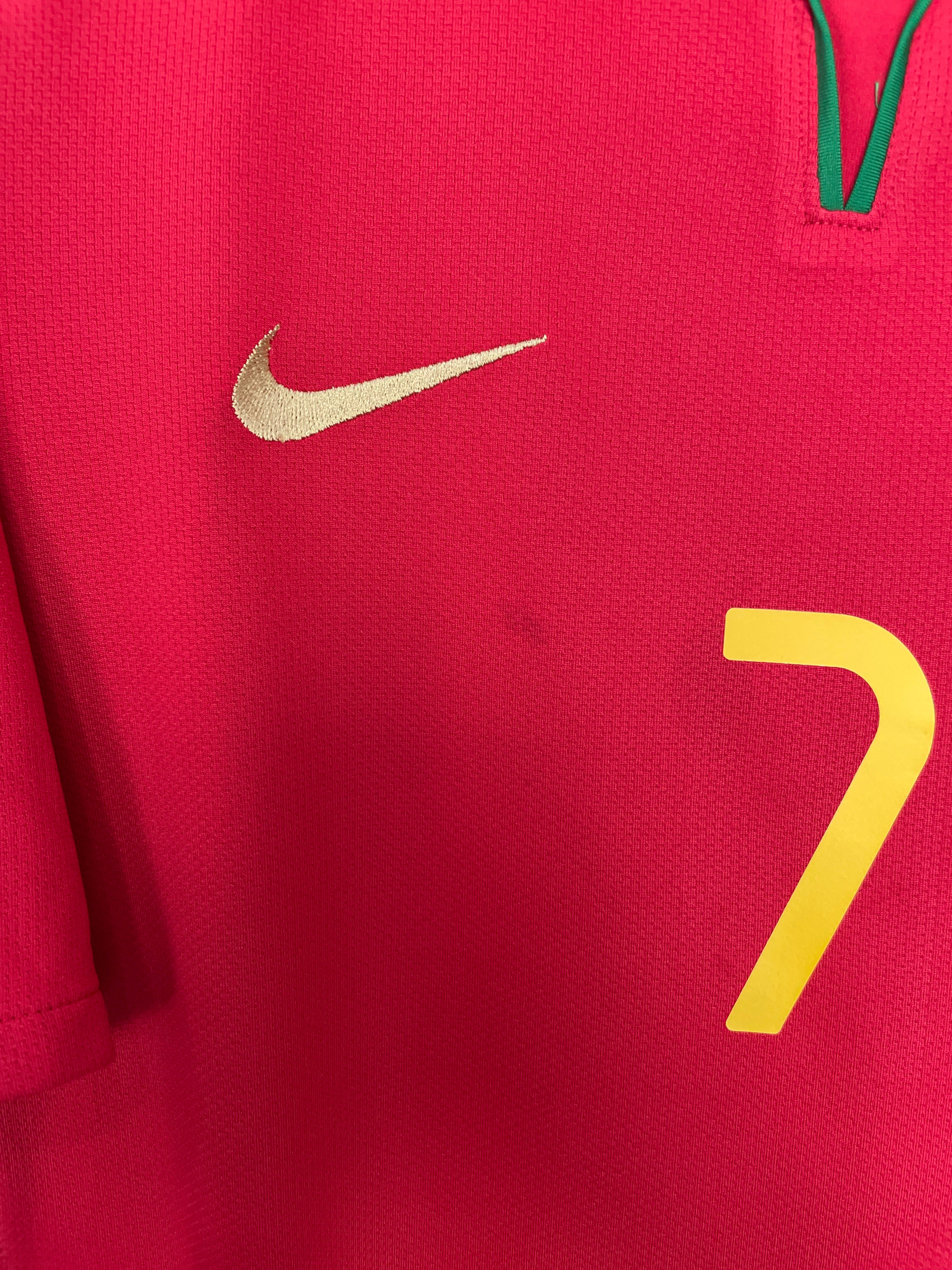 Shop 2008/10 PORTUGAL RONALDO #7 HOME SHIRT (L) NIKE, classic football shirts, vintage football shirts & retro soccer jerseys at Cult Kits