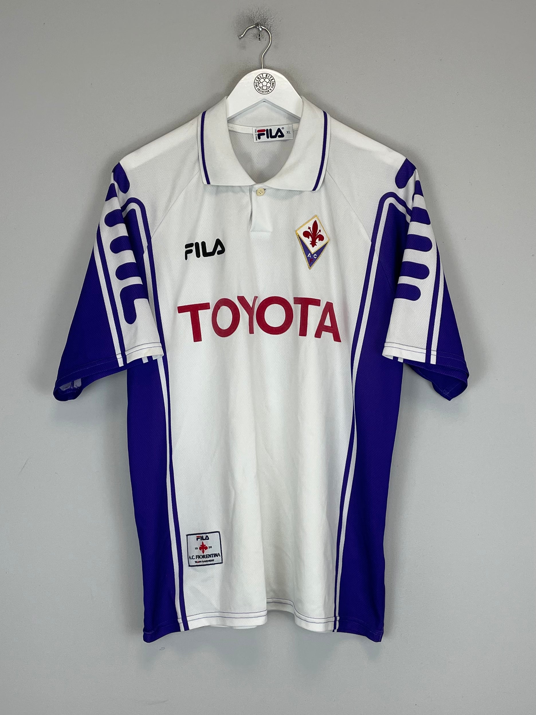 Shop 1999/00 FIORENTINA BATISTUTA #9 AWAY SHIRT (XL) FILA, classic football shirts, vintage football shirts & retro soccer jerseys at Cult Kits