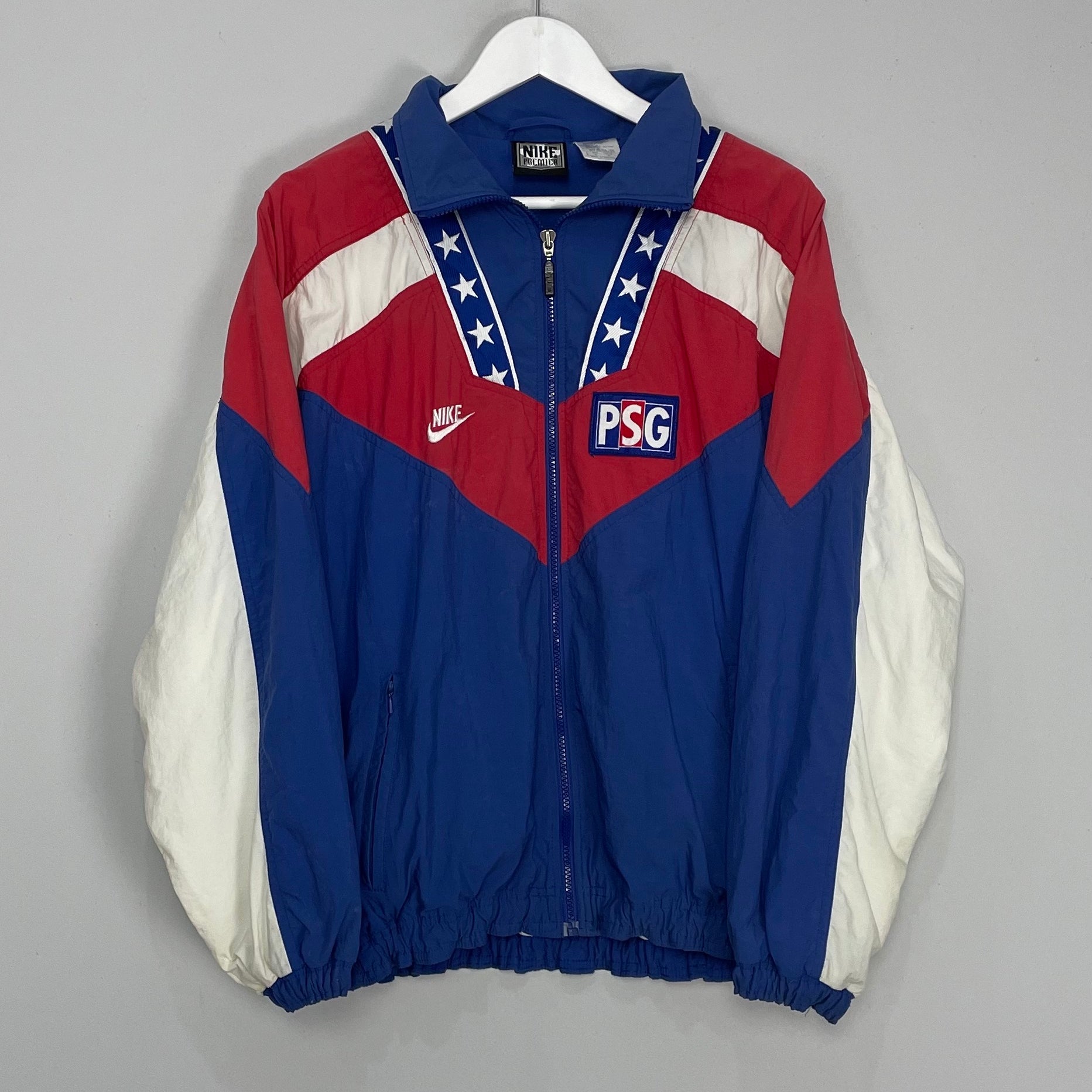 Shop 1994/95 PSG TRACK JACKET (M) NIKE, classic football shirts, vintage football shirts & retro soccer jerseys at Cult Kits
