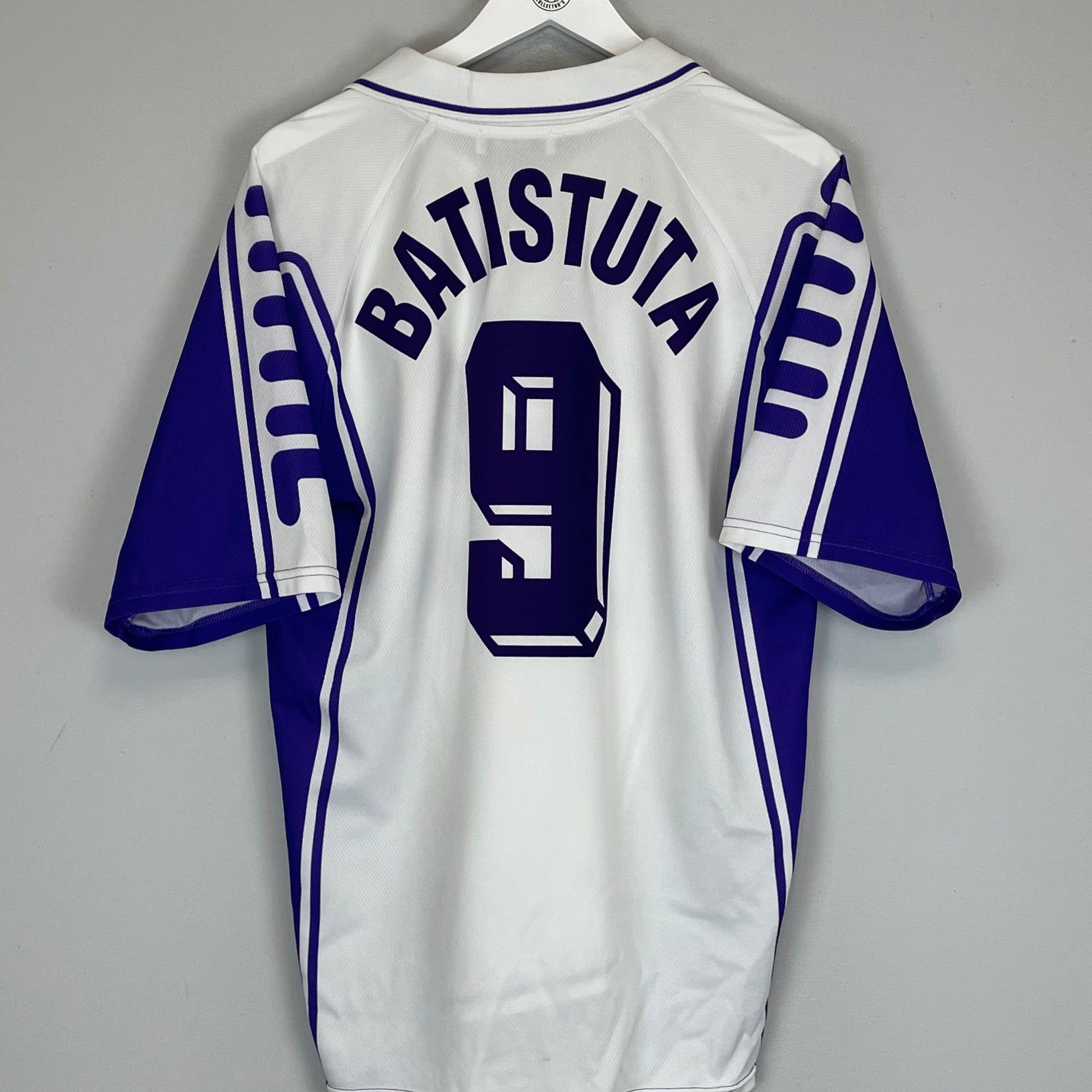 Shop 1999/00 FIORENTINA BATISTUTA #9 AWAY SHIRT (XL) FILA, classic football shirts, vintage football shirts & retro soccer jerseys at Cult Kits