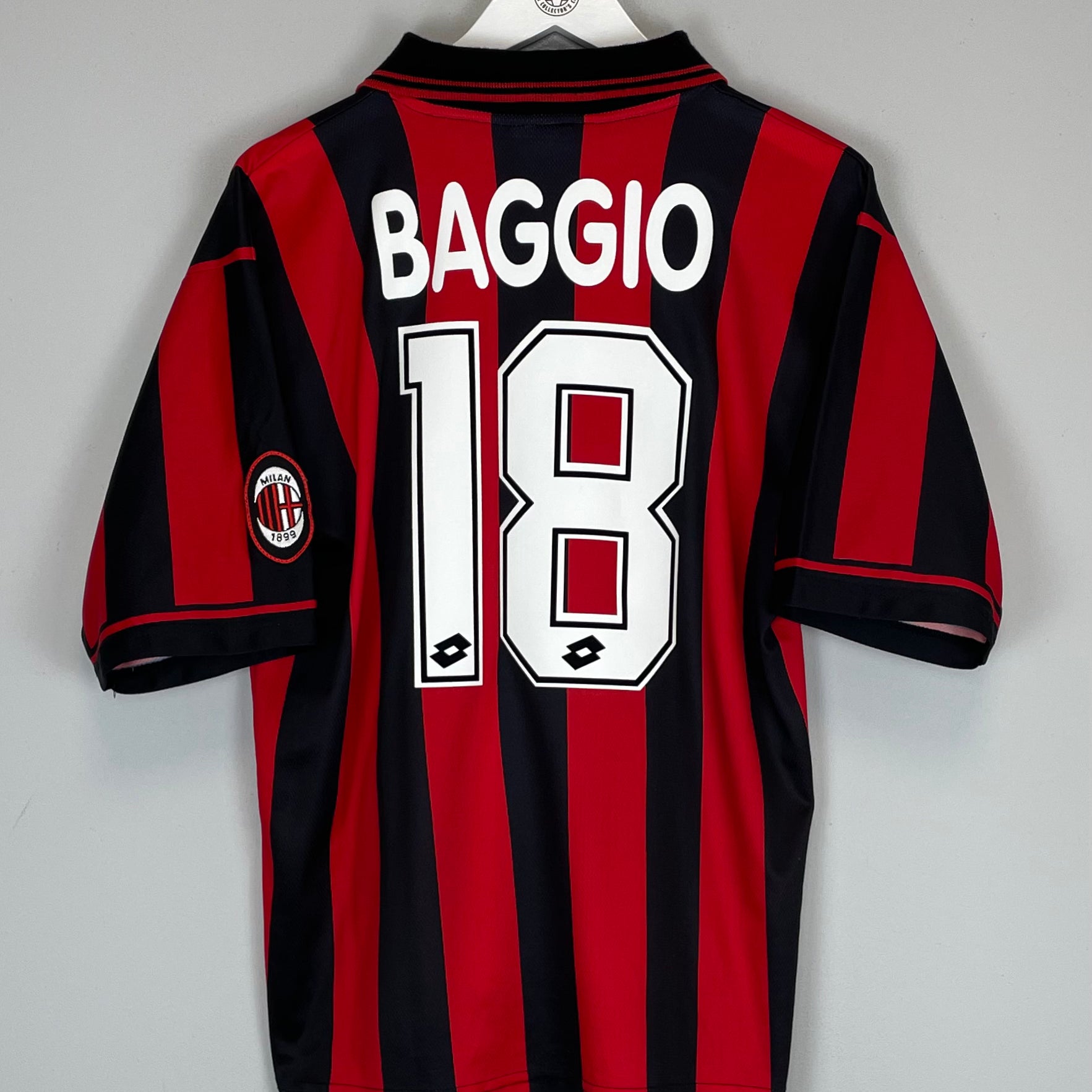 Shop 1996/97 AC MILAN R.BAGGIO #18 HOME SHIRT (M) LOTTO, classic football shirts, vintage football shirts & retro soccer jerseys at Cult Kits