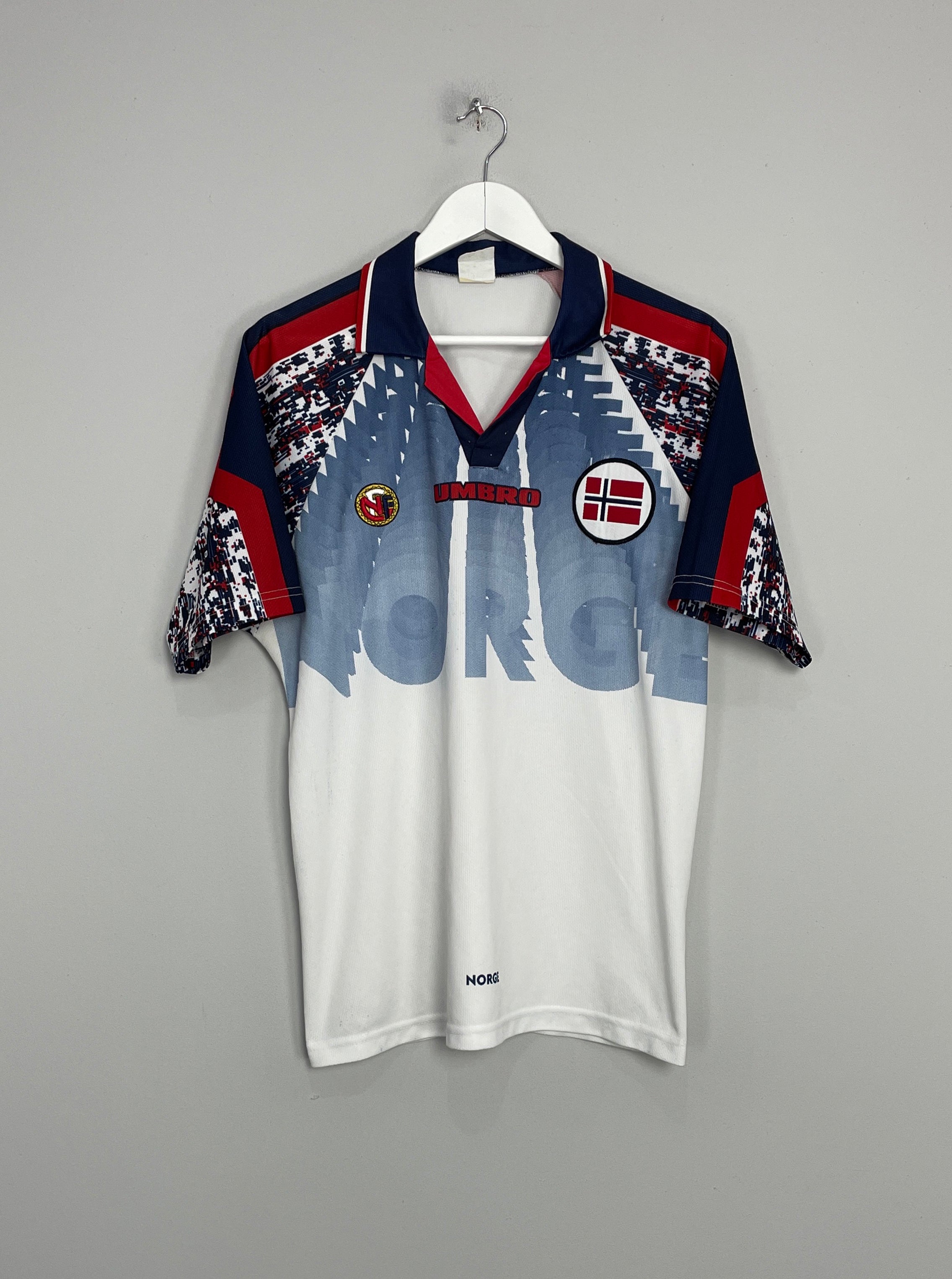 Shop 1997/98 NORWAY AWAY SHIRT (M) UMBRO, classic football shirts, vintage football shirts & retro soccer jerseys at Cult Kits