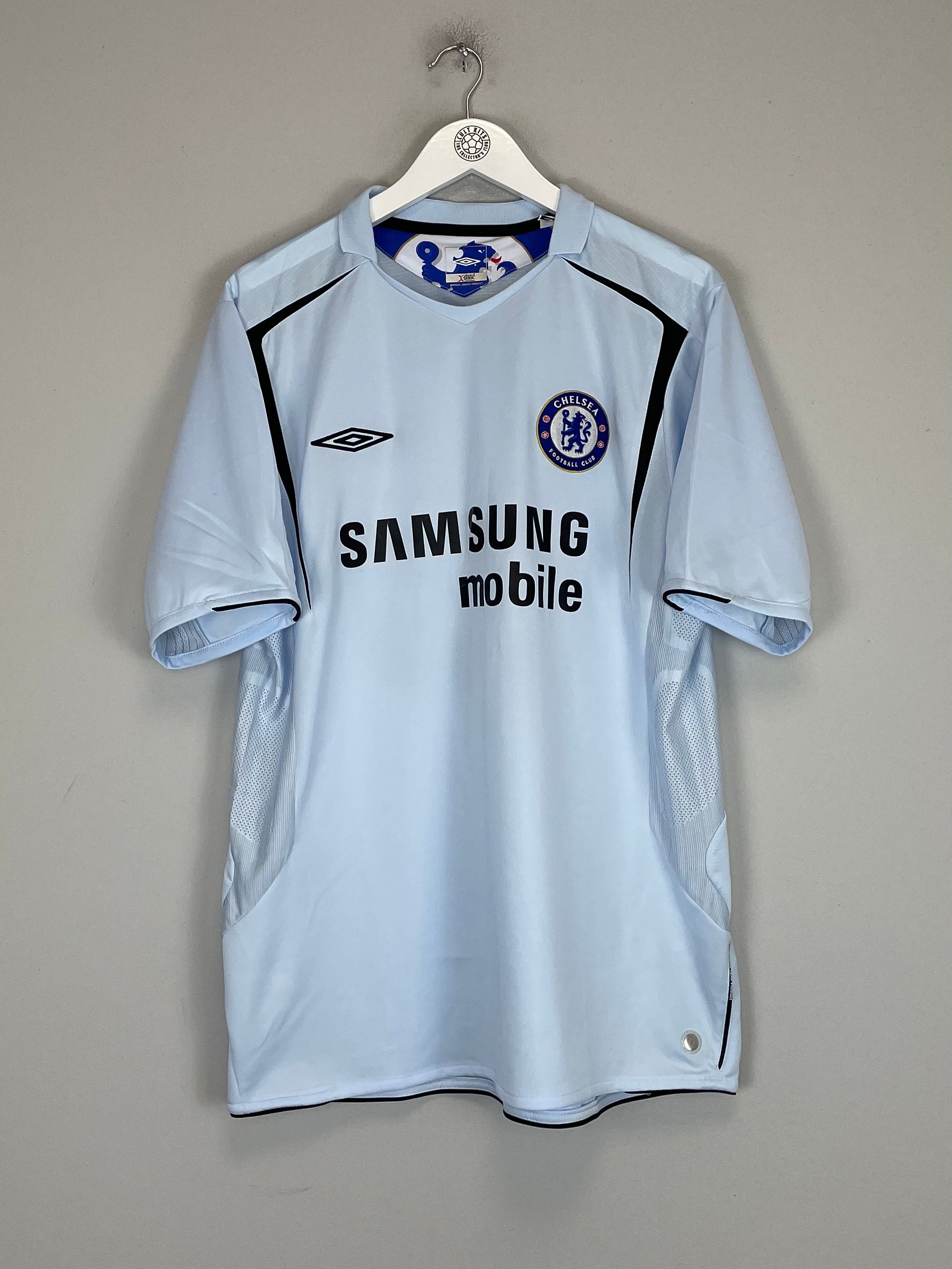 Shop 2005/06 CHELSEA DROGBA #15 AWAY SHIRT (XL) UMBRO, classic football shirts, vintage football shirts & retro soccer jerseys at Cult Kits