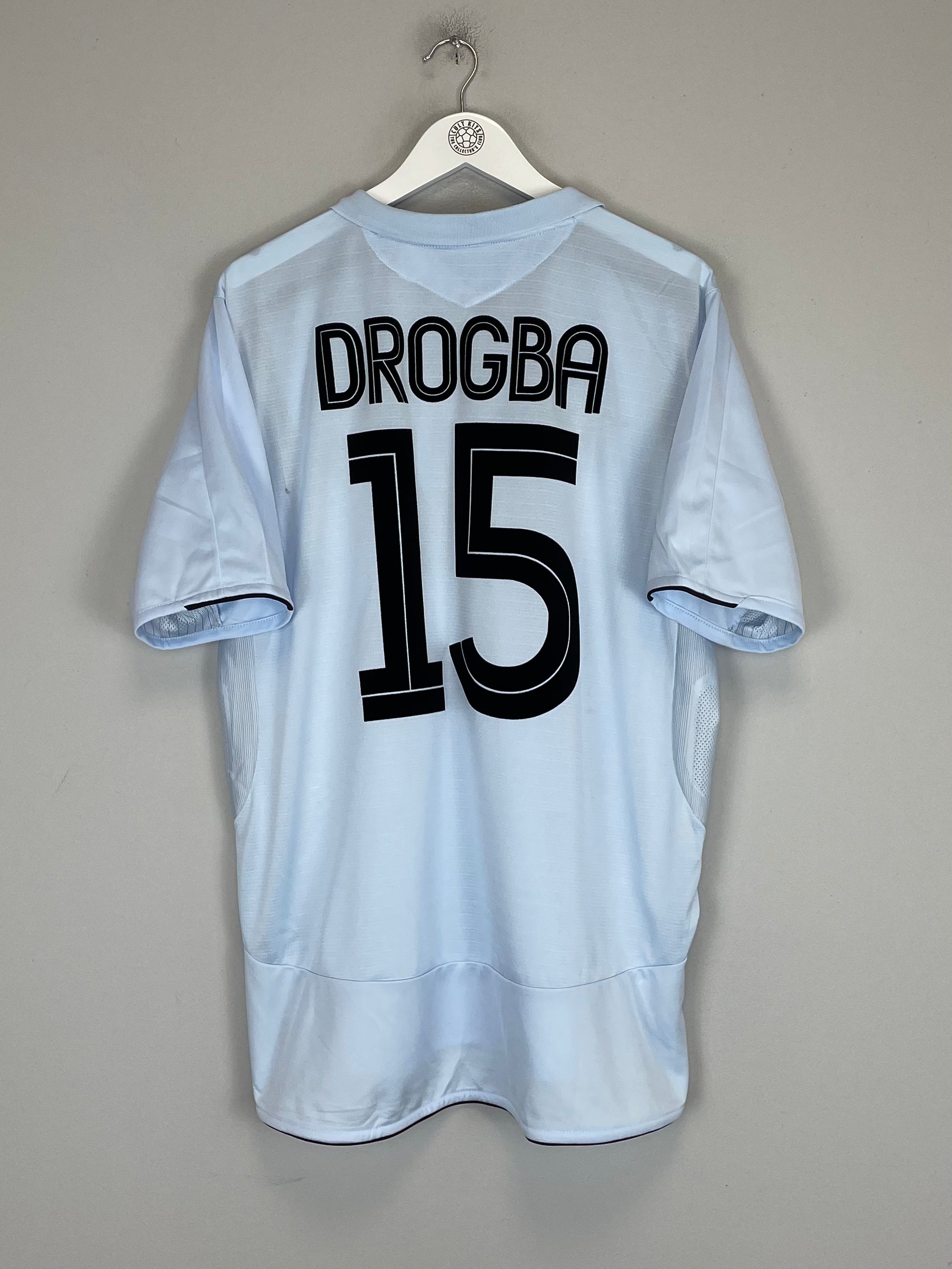 Shop 2005/06 CHELSEA DROGBA #15 AWAY SHIRT (XL) UMBRO, classic football shirts, vintage football shirts & retro soccer jerseys at Cult Kits