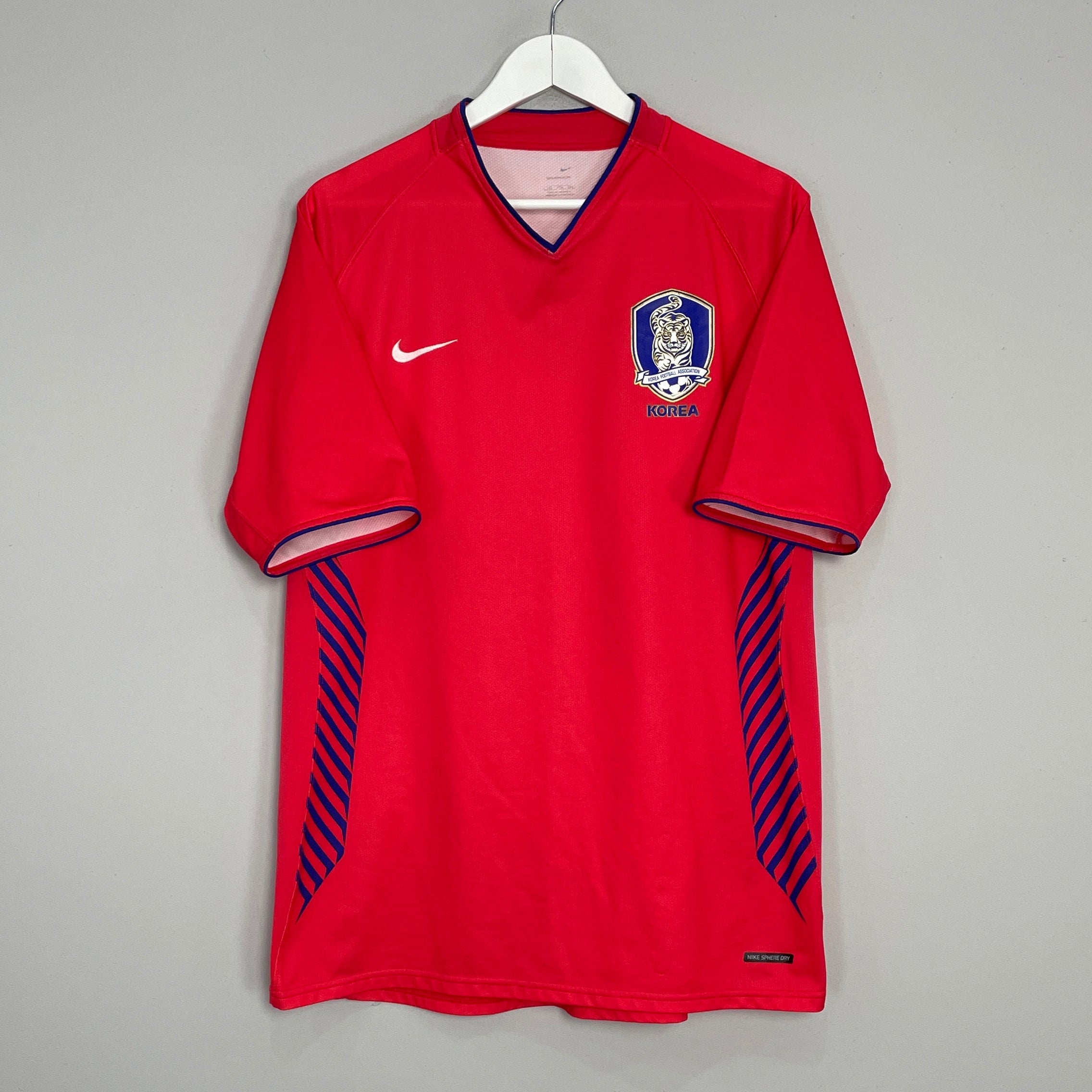 Shop 2006/08 SOUTH KOREA HOME SHIRT (XL) NIKE, classic football shirts, vintage football shirts & retro soccer jerseys at Cult Kits
