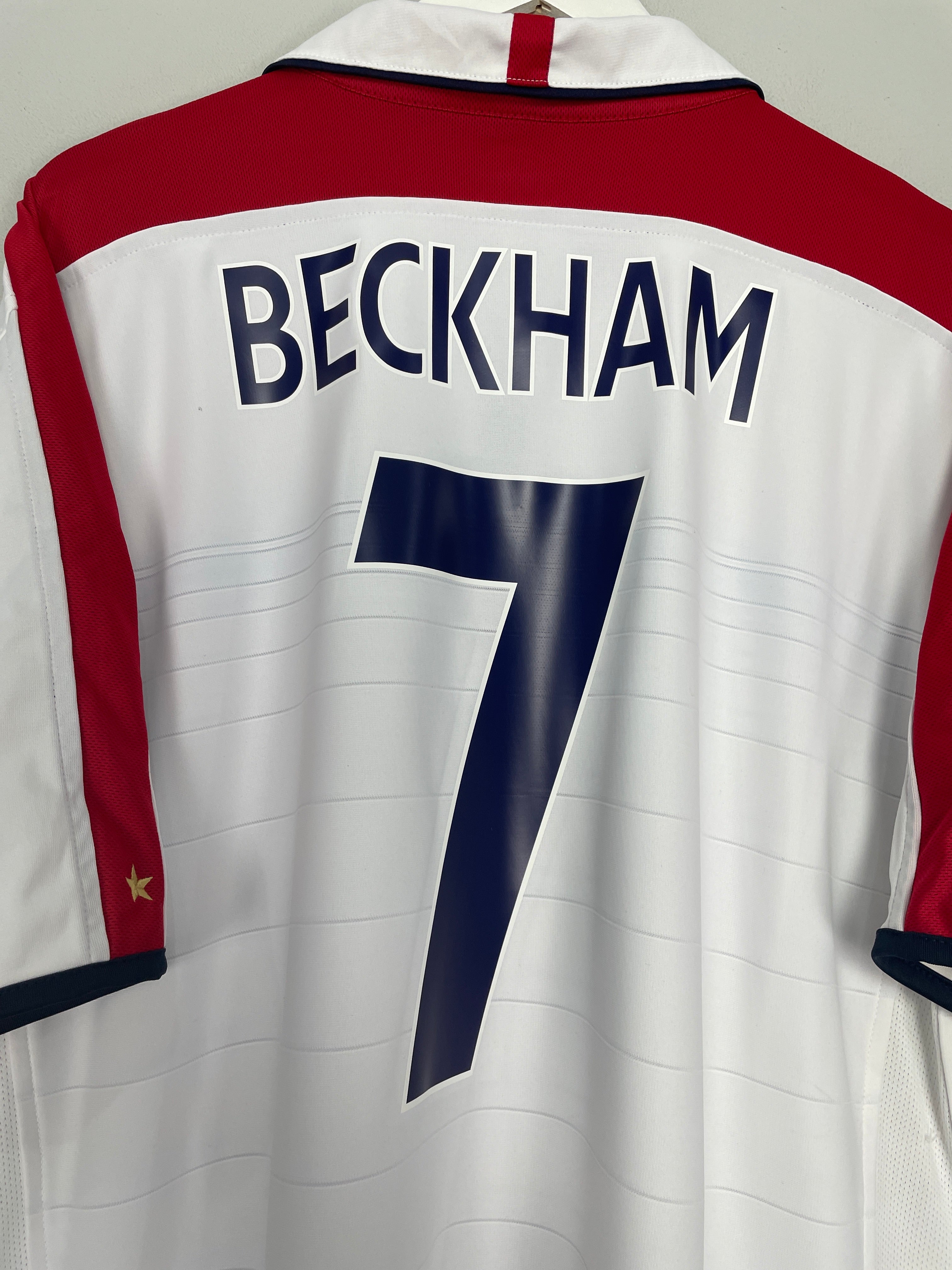 Shop 2003/05 ENGLAND BECKHAM #7 HOME SHIRT (XXL) UMBRO, classic football shirts, vintage football shirts & retro soccer jerseys at Cult Kits