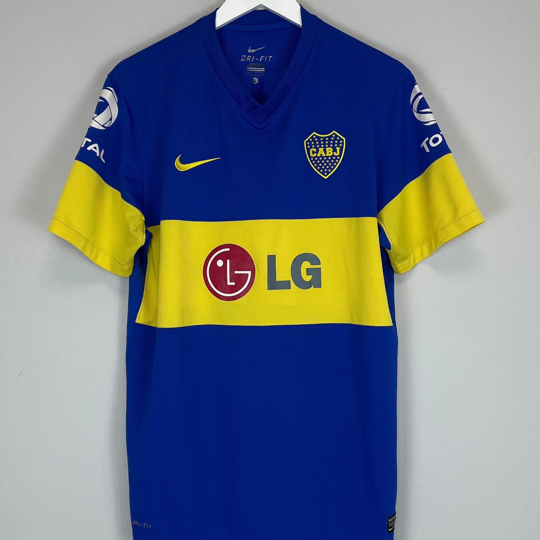 Shop 2011/12 BOCA JUNIORS HOME SHIRT (L) NIKE, classic football shirts, vintage football shirts & retro soccer jerseys at Cult Kits