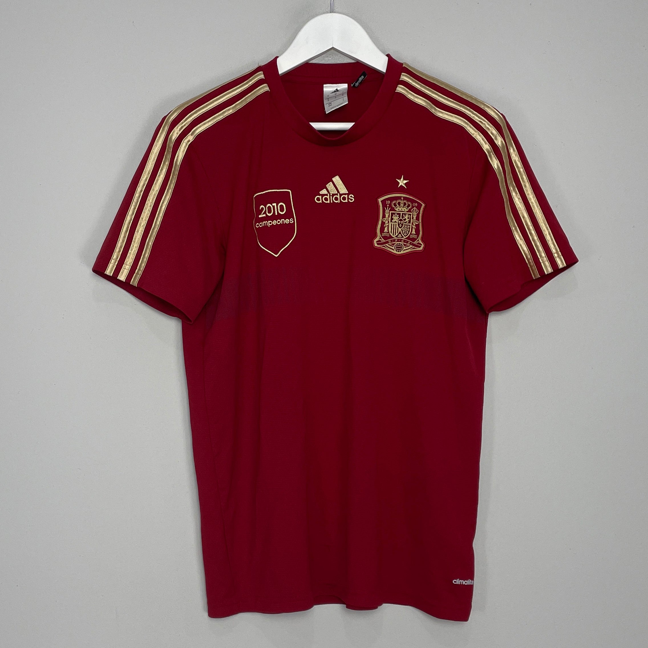 Shop 2013/14 SPAIN 'CAMPEONES' TRAINING SHIRT (M) ADIDAS, classic football shirts, vintage football shirts & retro soccer jerseys at Cult Kits