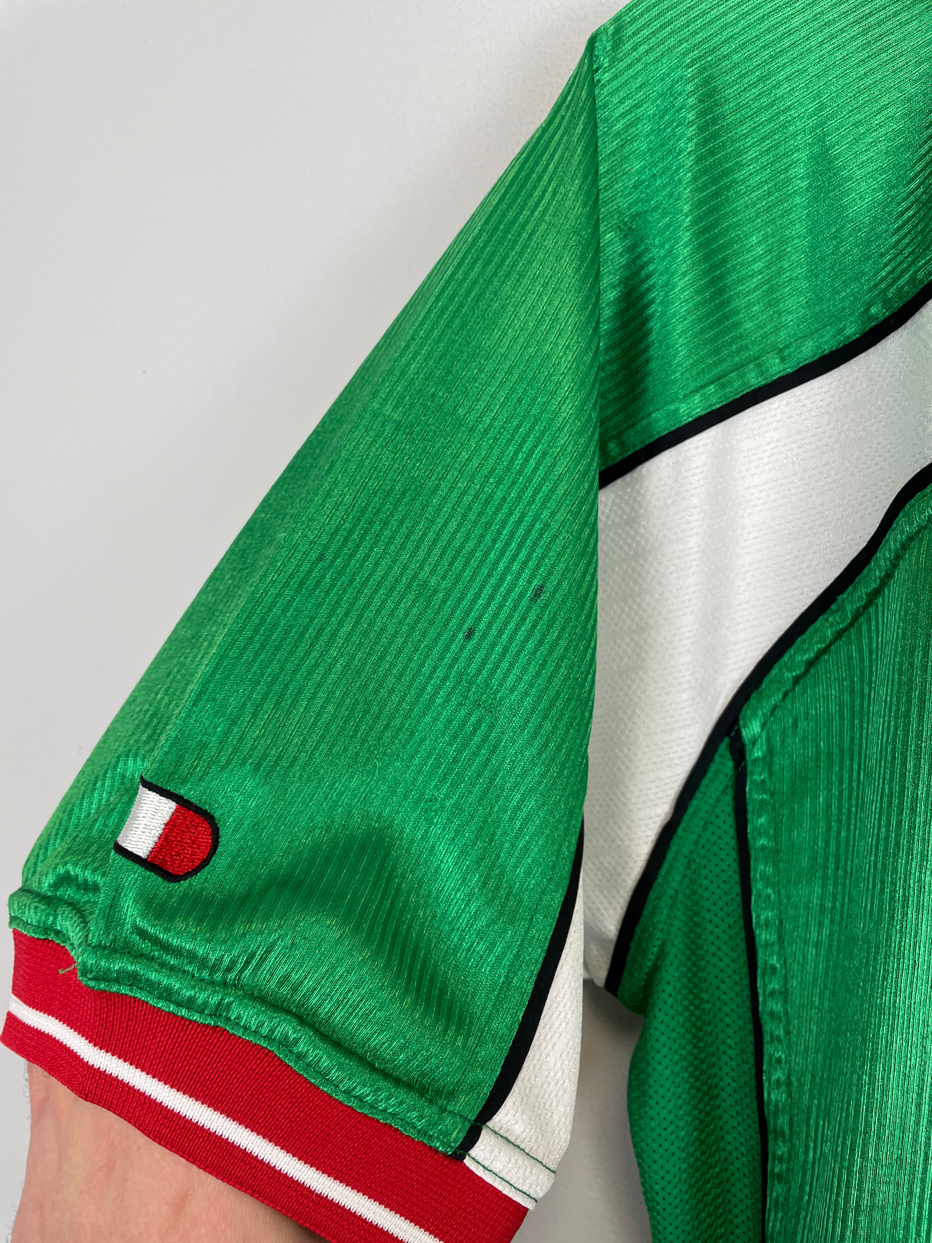 Shop 2000/01 MEXICO HOME SHIRT (L) ATLETICA, classic football shirts, vintage football shirts & retro soccer jerseys at Cult Kits
