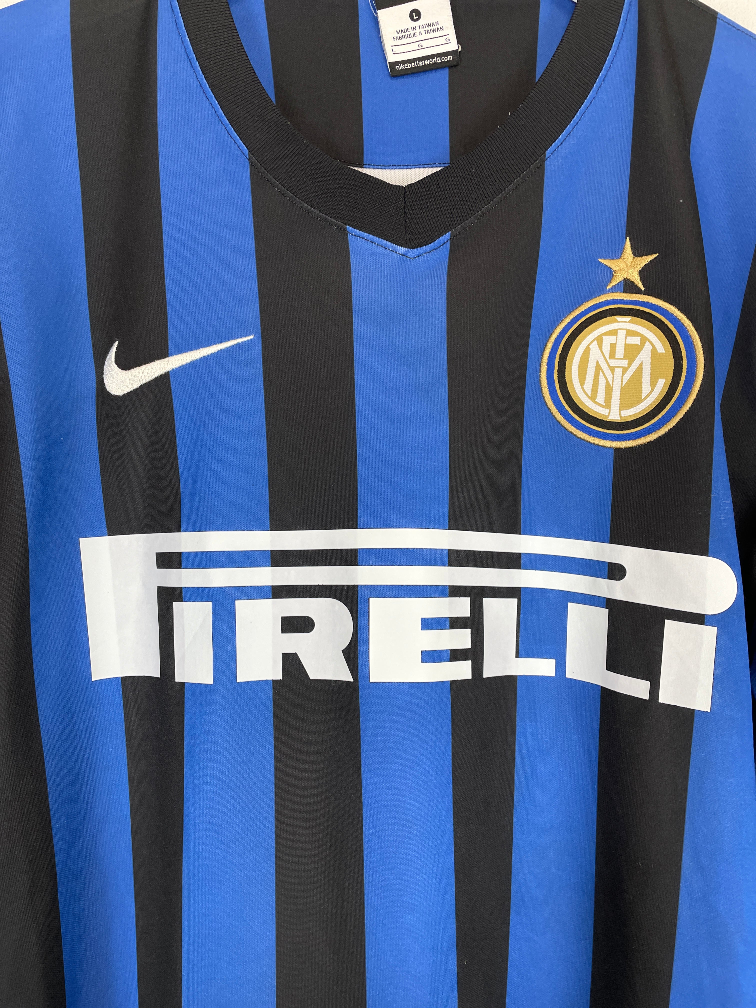 Shop 2012/13 INTER MILAN FORLAN #9 HOME SHIRT (L) NIKE BASIC, classic football shirts, vintage football shirts & retro soccer jerseys at Cult Kits