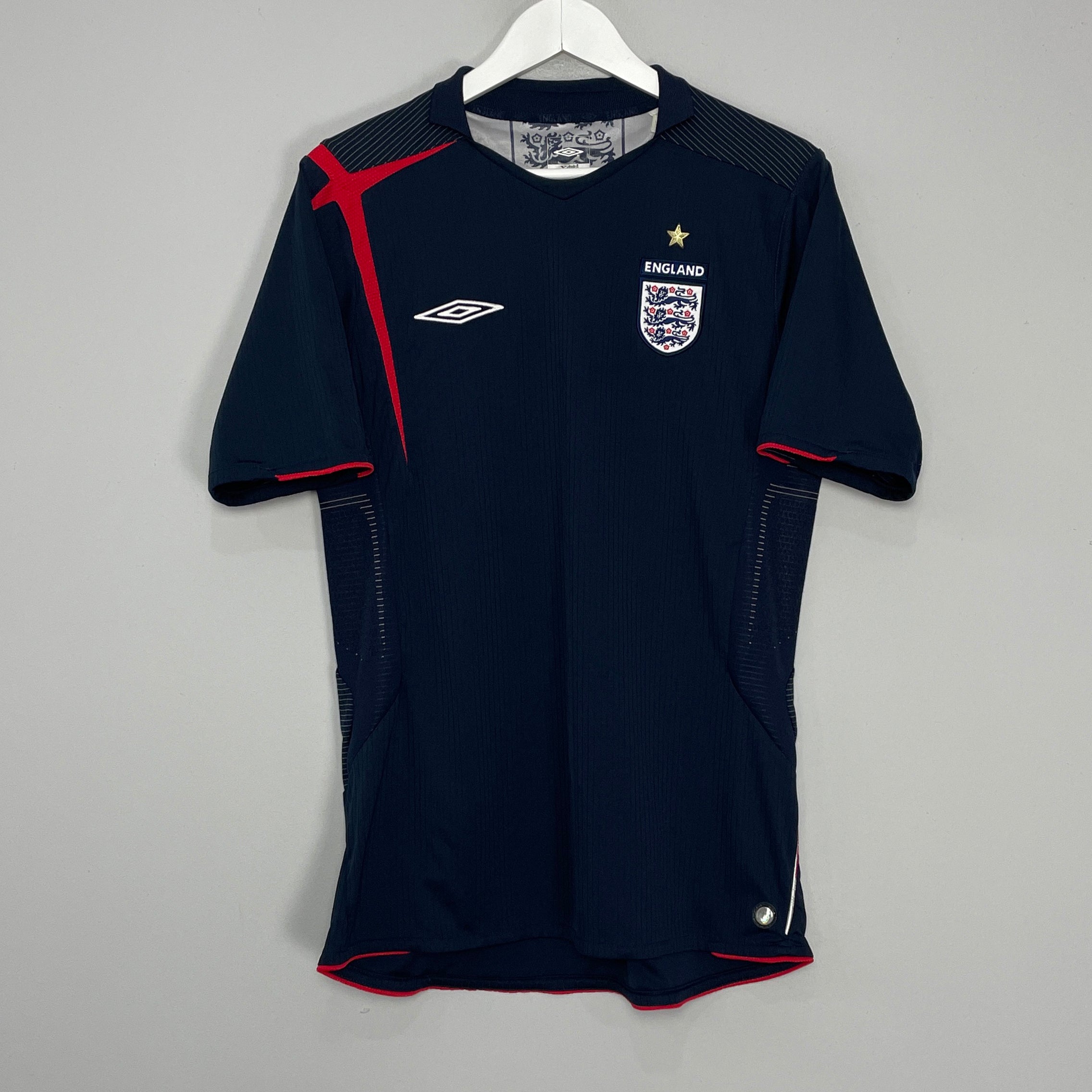 Shop 2005/06 ENGLAND GK SHIRT (M) UMBRO, classic football shirts, vintage football shirts & retro soccer jerseys at Cult Kits