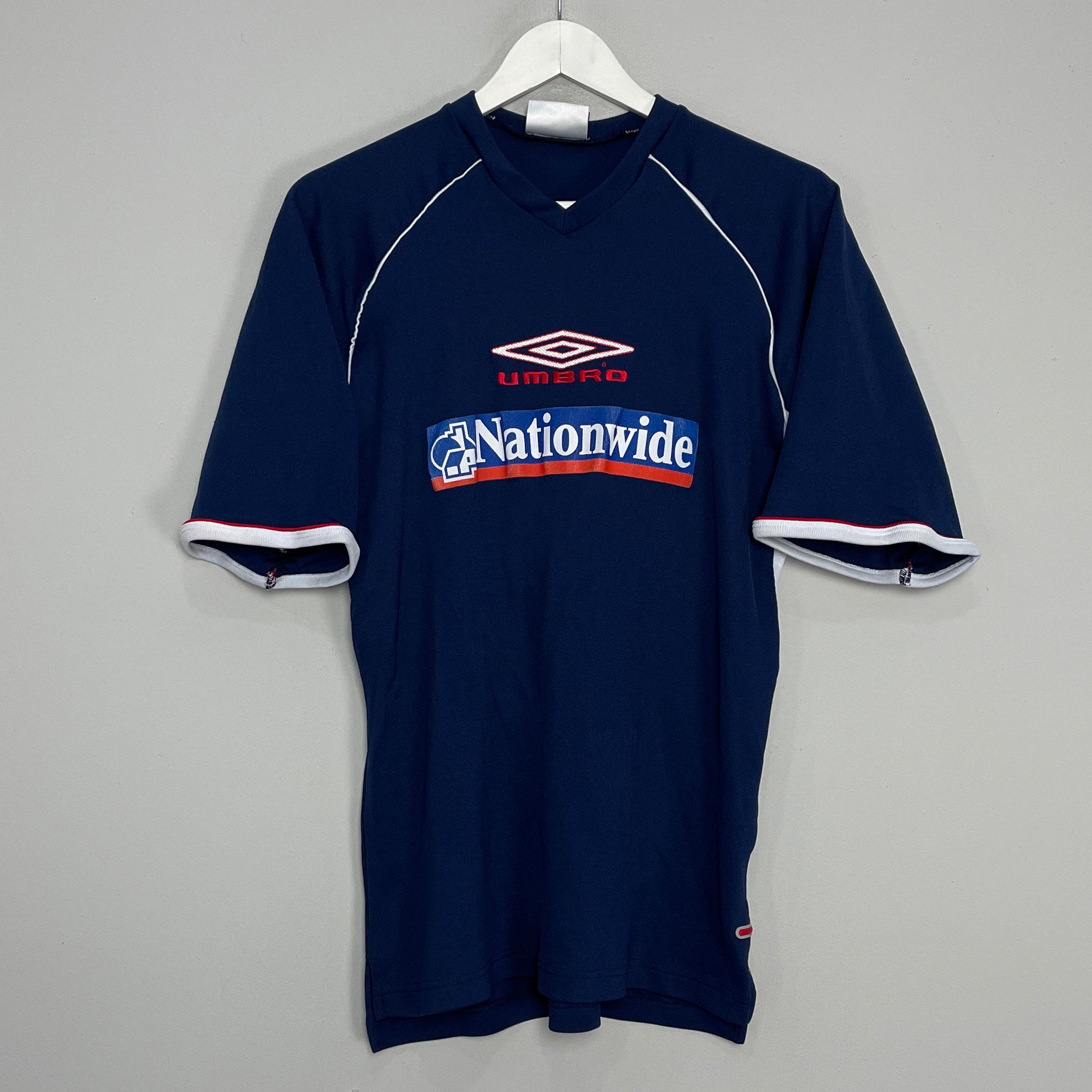 Shop 2002 ENGLAND TRAINING SHIRT (XL) UMBRO, classic football shirts, vintage football shirts & retro soccer jerseys at Cult Kits