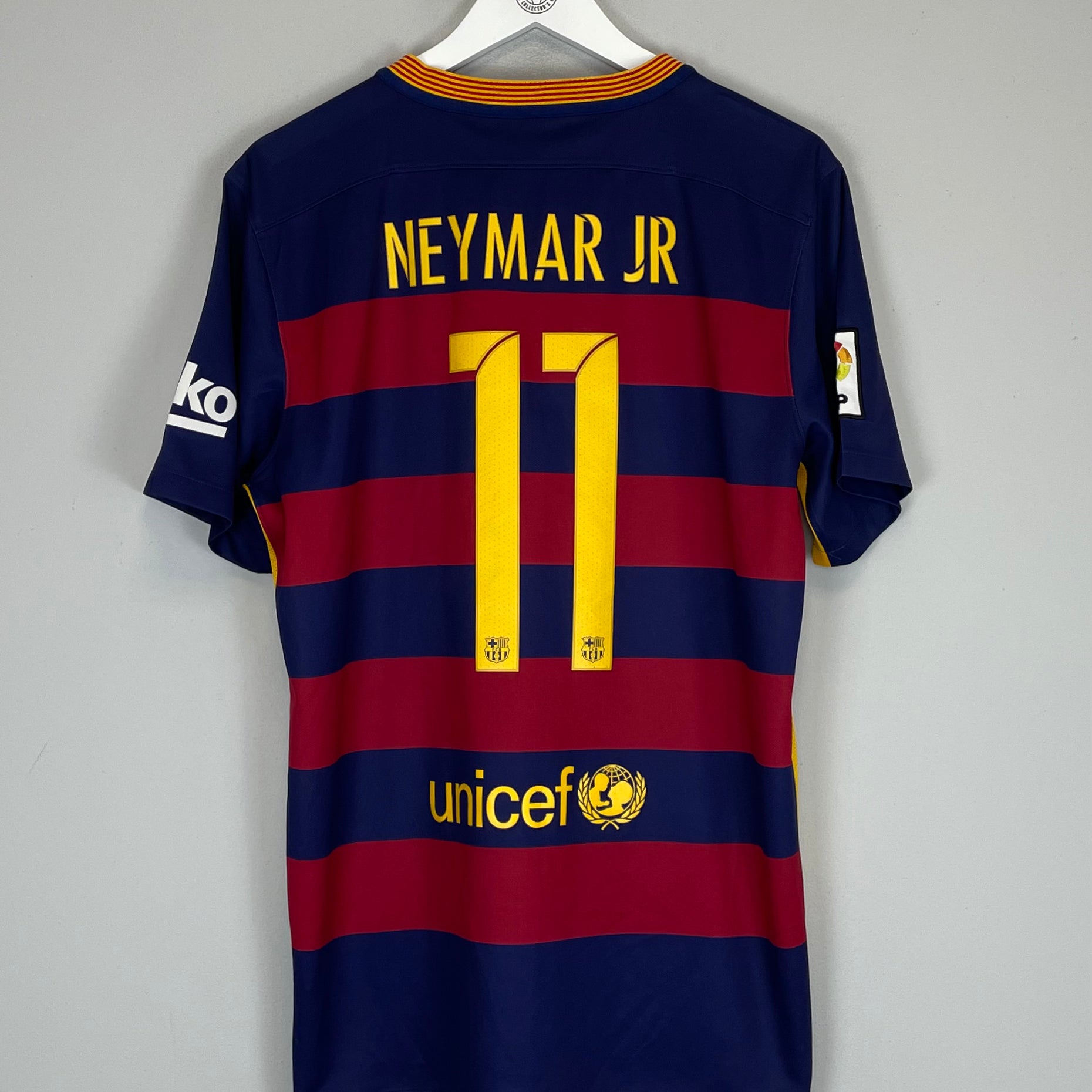 Shop 2015/16 BARCELONA NEYMAR JR #11 HOME SHIRT (L) NIKE, classic football shirts, vintage football shirts & retro soccer jerseys at Cult Kits