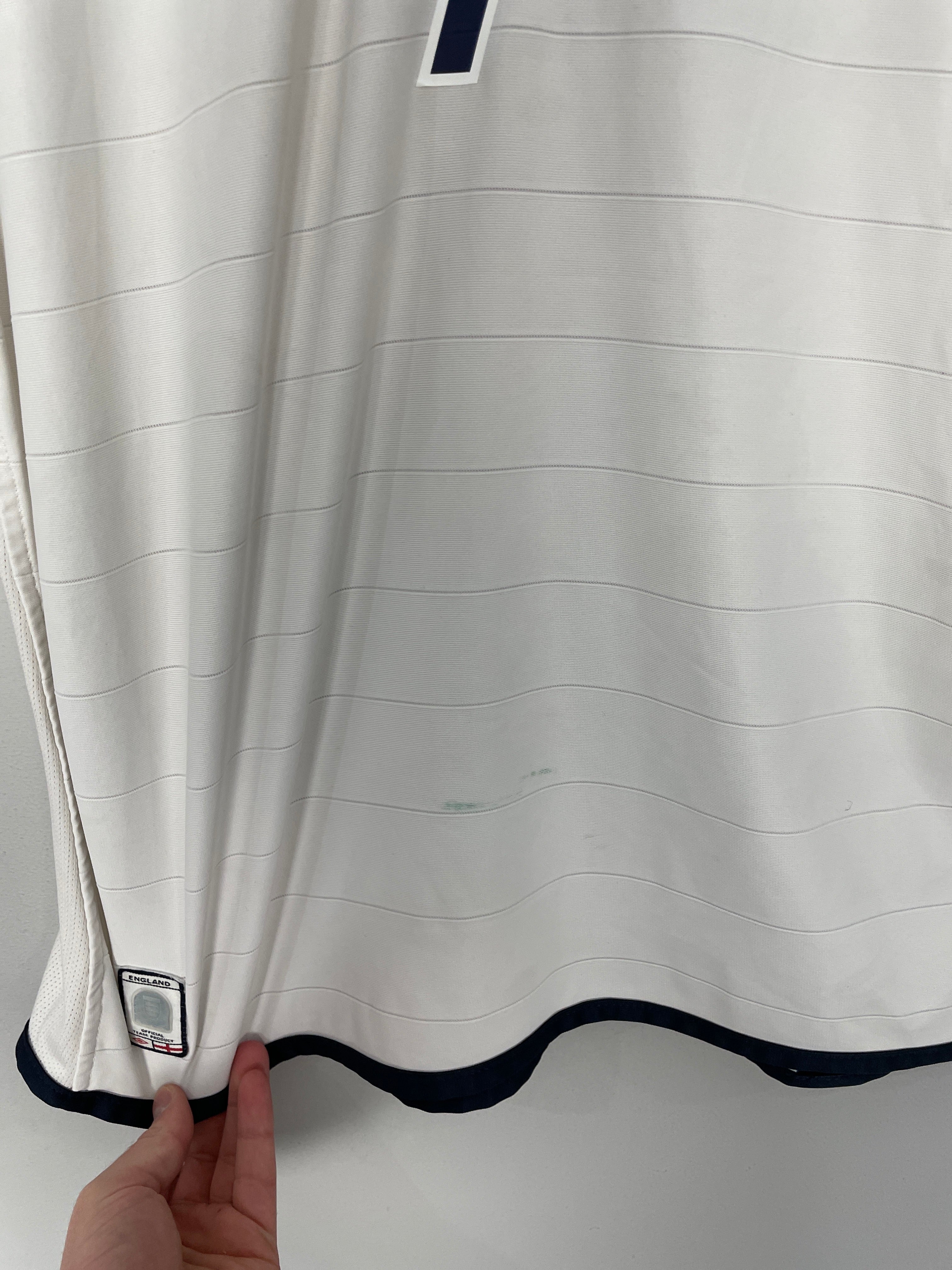 Shop 2003/05 ENGLAND BECKHAM #7 HOME SHIRT (L) UMBRO, classic football shirts, vintage football shirts & retro soccer jerseys at Cult Kits