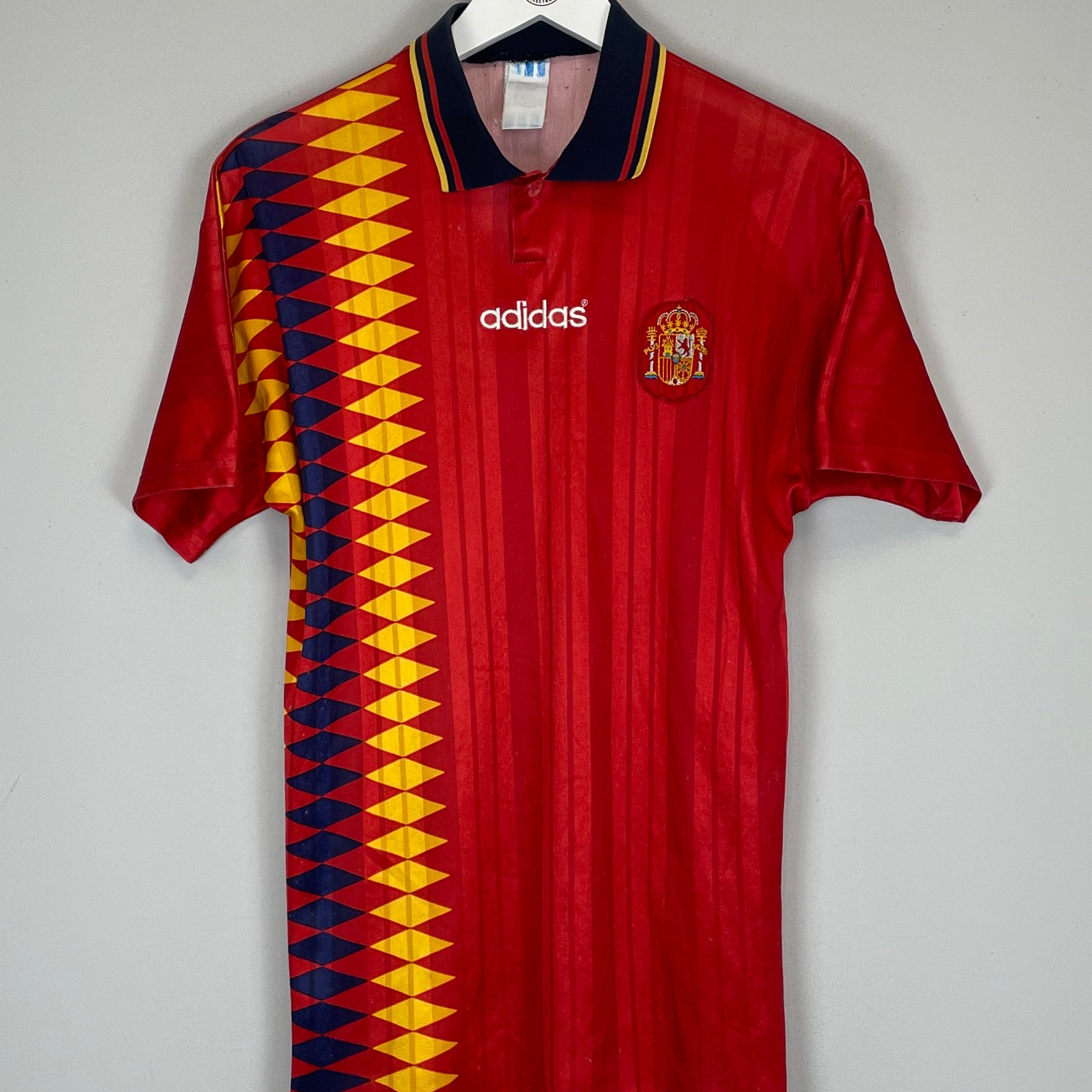 Shop 1994/96 SPAIN HOME SHIRT (M) ADIDAS, classic football shirts, vintage football shirts & retro soccer jerseys at Cult Kits