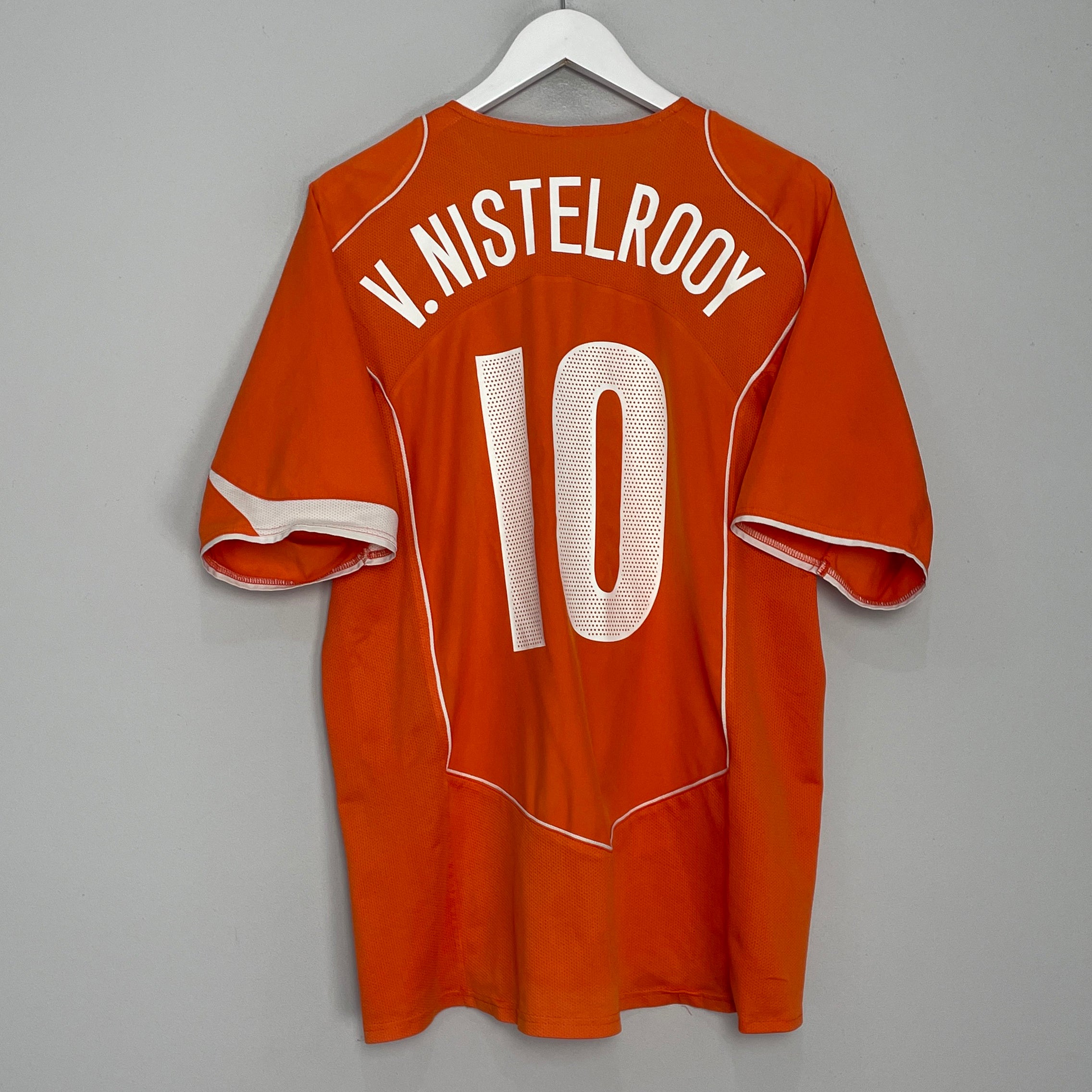 Shop 2004/06 NETHERLANDS V.NISTELROOY #10 HOME SHIRT (L) NIKE, classic football shirts, vintage football shirts & retro soccer jerseys at Cult Kits