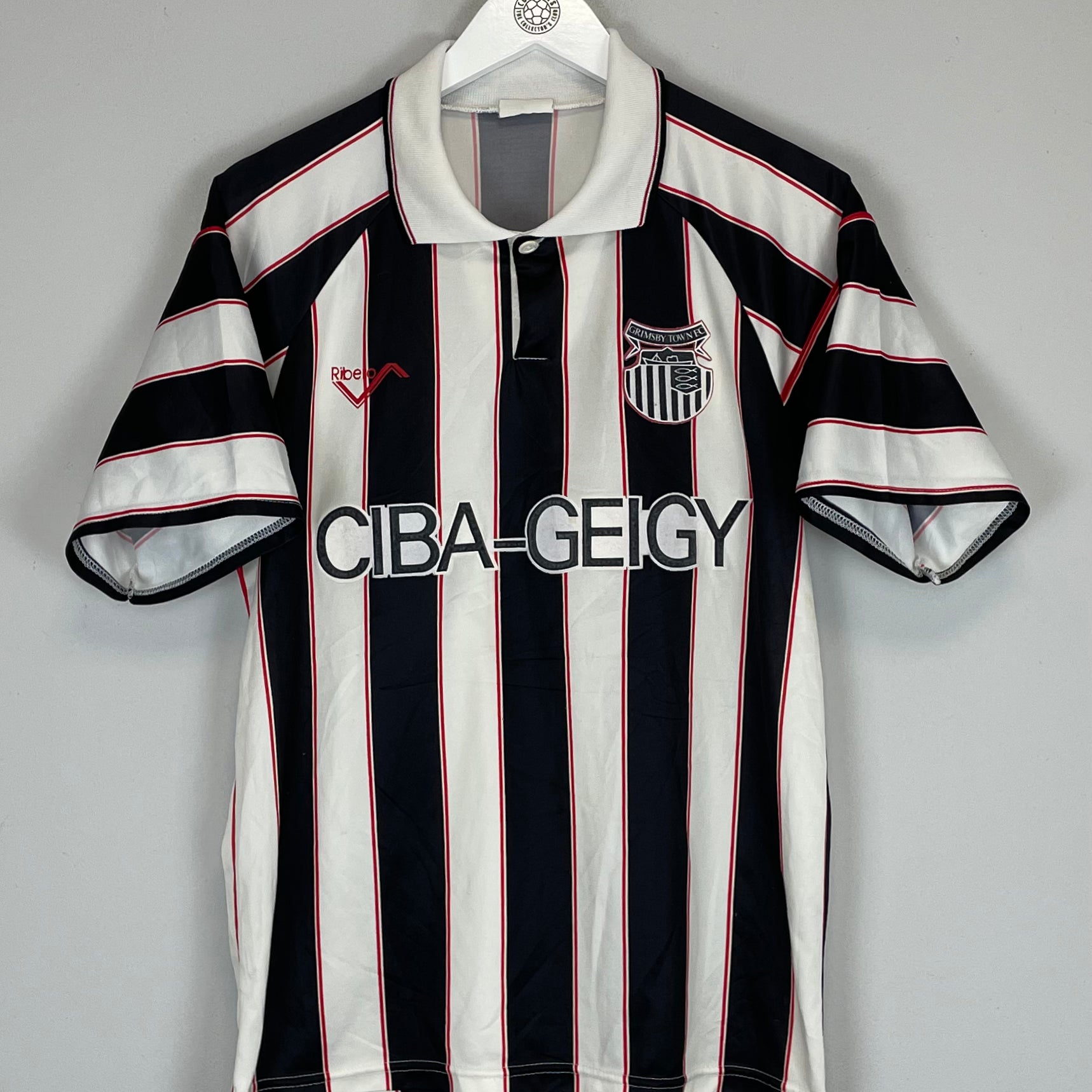 Shop 1992/93 GRIMSBY TOWN HOME SHIRT (M) RIBERO, classic football shirts, vintage football shirts & retro soccer jerseys at Cult Kits