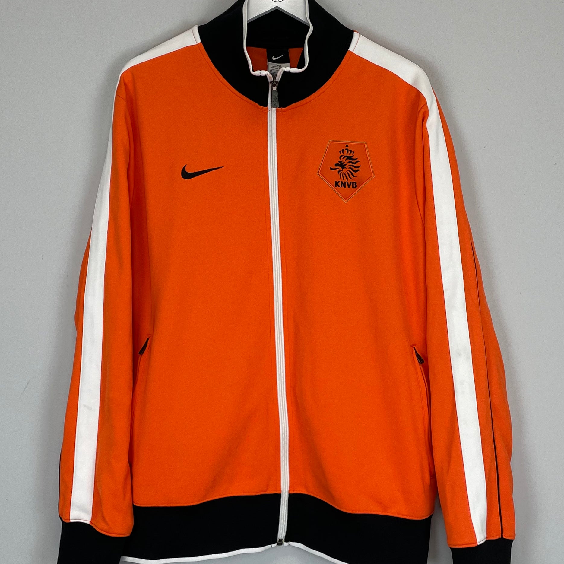 Shop 2010/11 NETHERLANDS TRACK JACKET (XL) NIKE, classic football shirts, vintage football shirts & retro soccer jerseys at Cult Kits