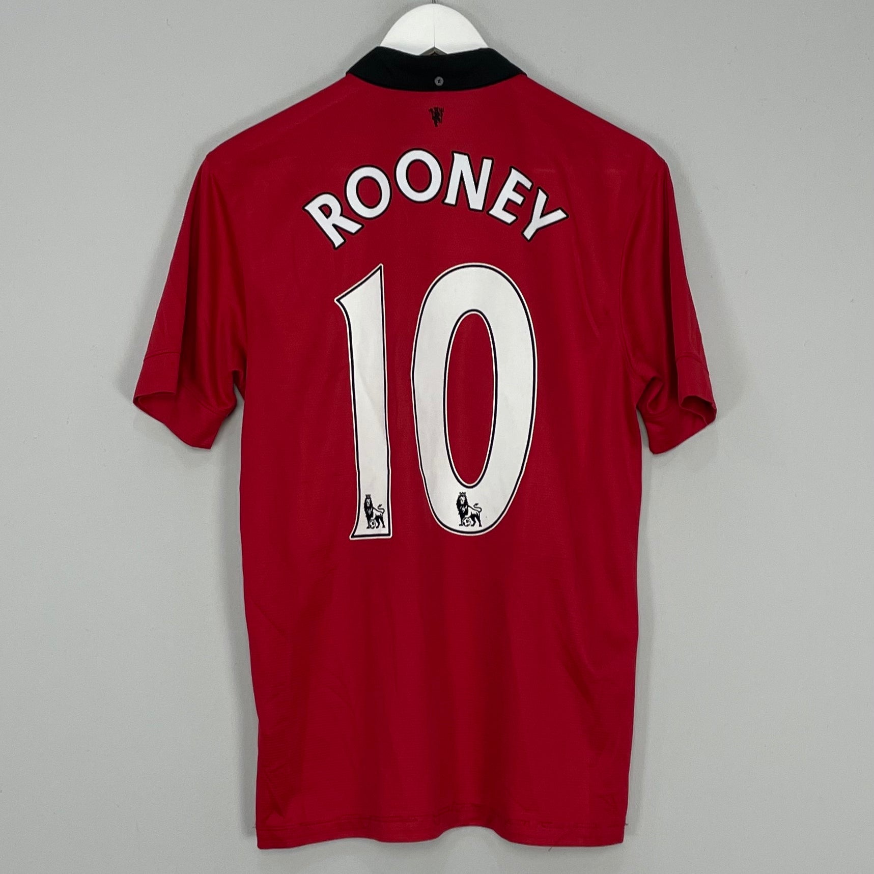 Shop 2013/14 MANCHESTER UNITED ROONEY #10 HOME SHIRT (M) NIKE, classic football shirts, vintage football shirts & retro soccer jerseys at Cult Kits