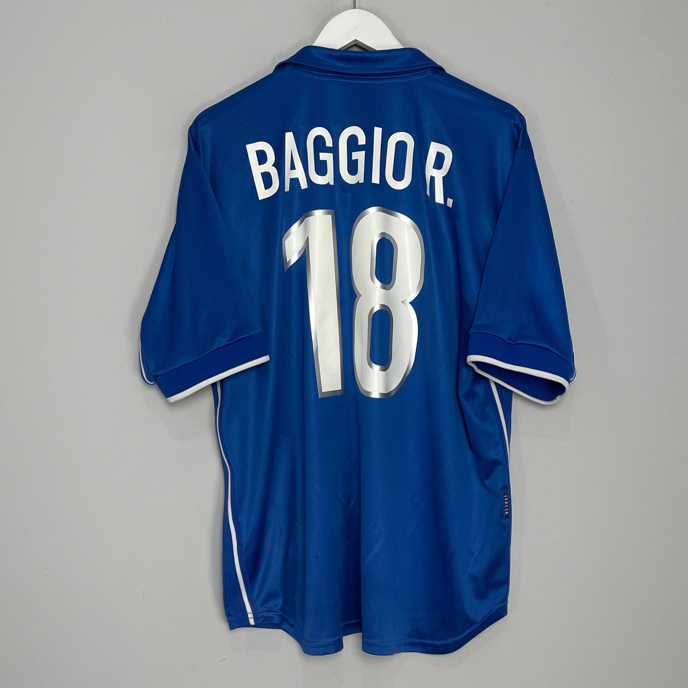 Shop 1997/98 ITALY R.BAGGIO #18 HOME SHIRT (XL) NIKE, classic football shirts, vintage football shirts & retro soccer jerseys at Cult Kits