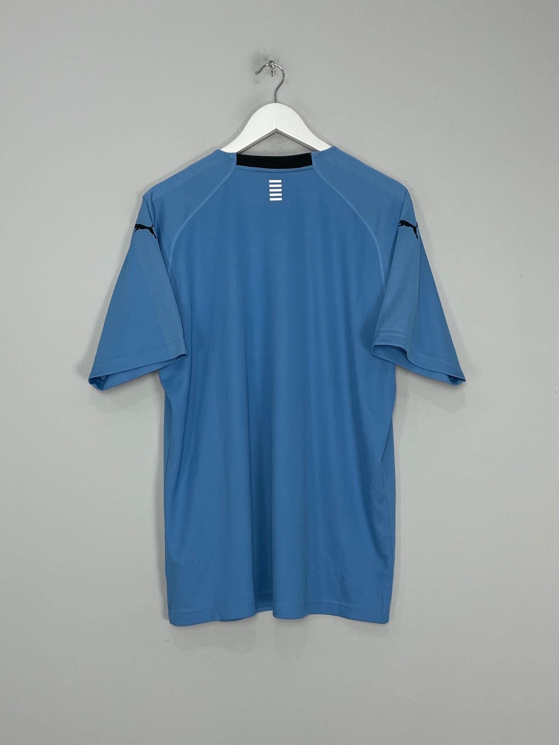 Shop 2018/19 URUGUAY HOME SHIRT (L) PUMA, classic football shirts, vintage football shirts & retro soccer jerseys at Cult Kits