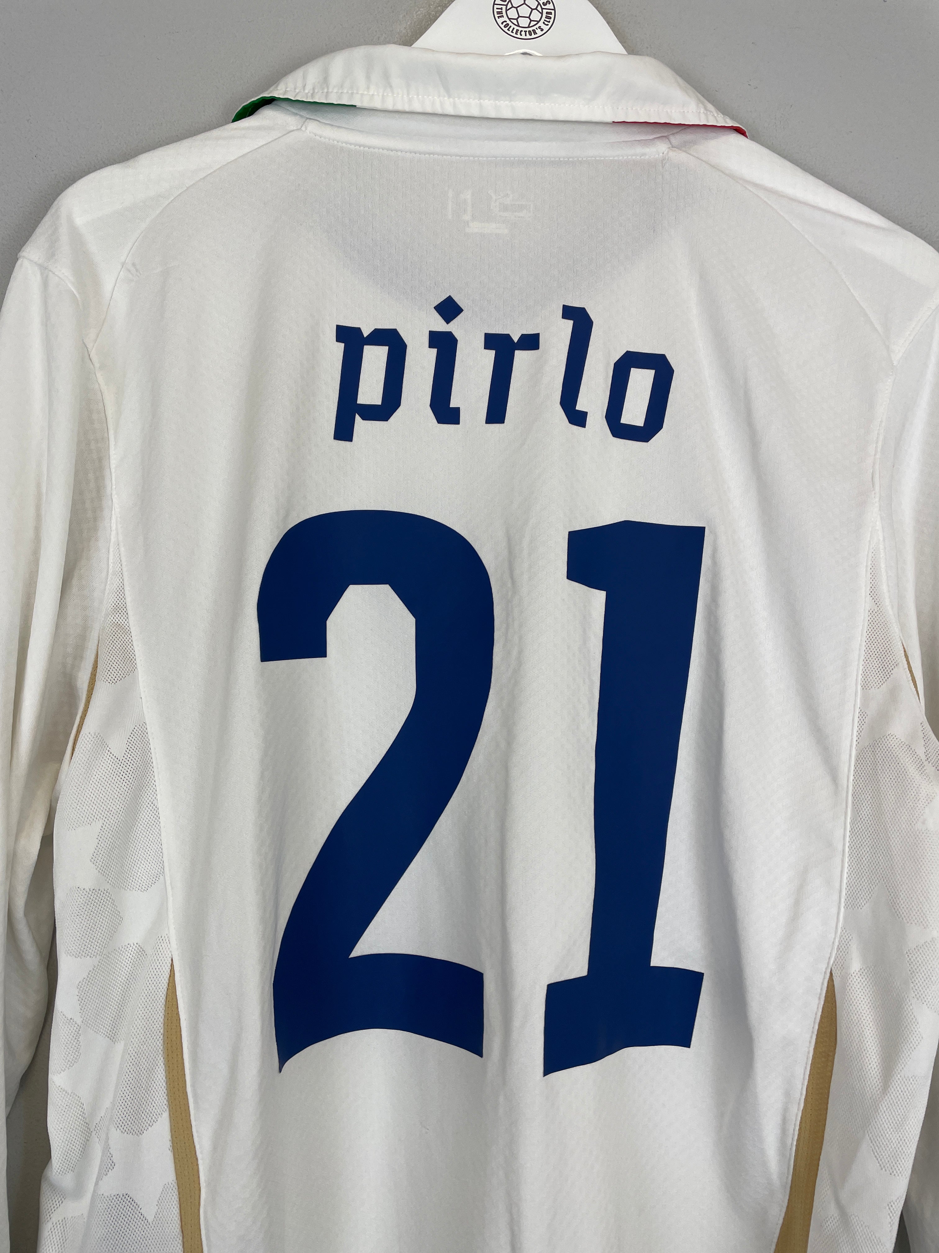 Shop 2010/11 ITALY PIRLO #21 L/S AWAY SHIRT (L) PUMA, classic football shirts, vintage football shirts & retro soccer jerseys at Cult Kits
