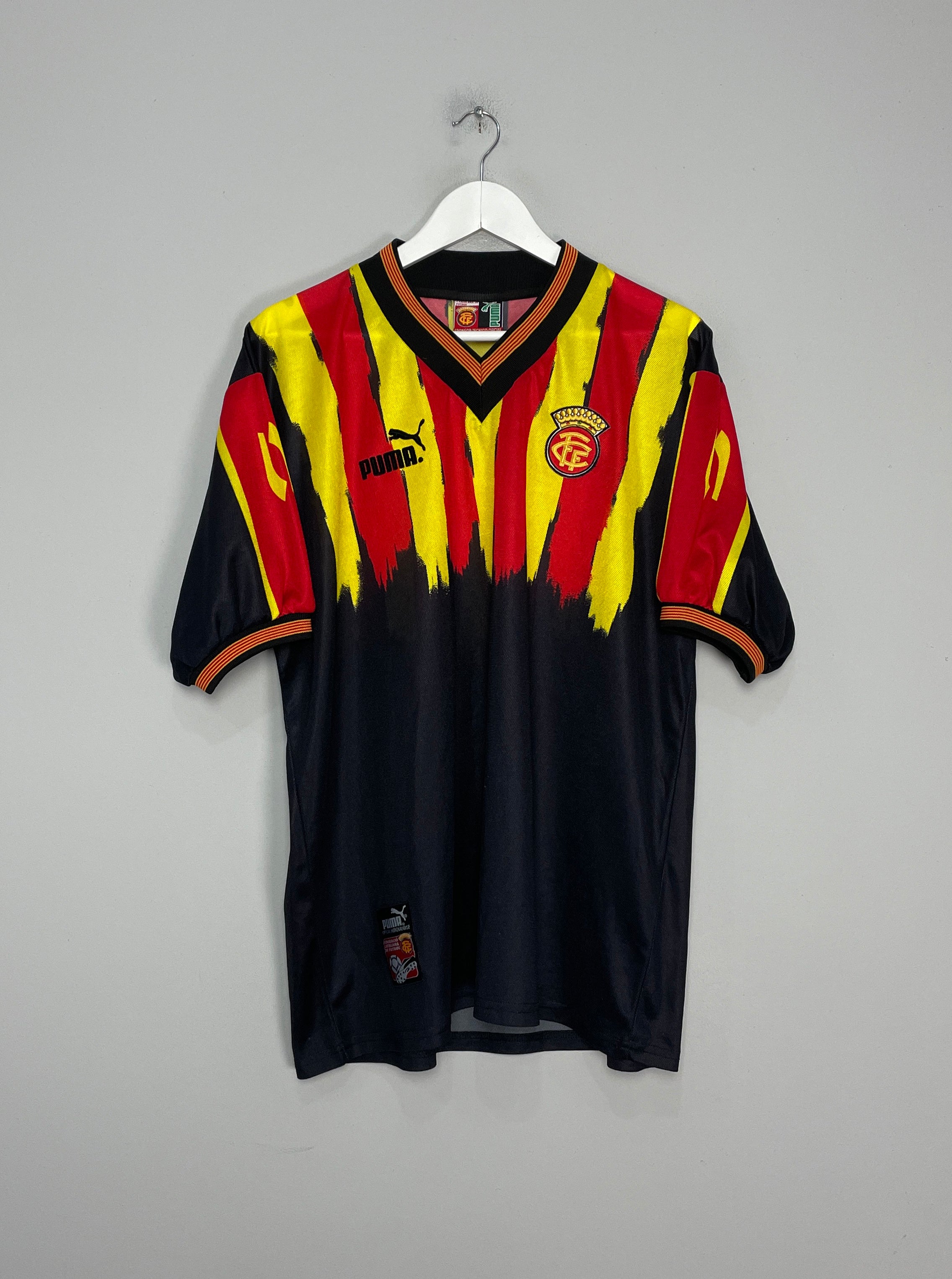 Shop 1995/96 CATALUNYA AWAY SHIRT (XL) PUMA, classic football shirts, vintage football shirts & retro soccer jerseys at Cult Kits
