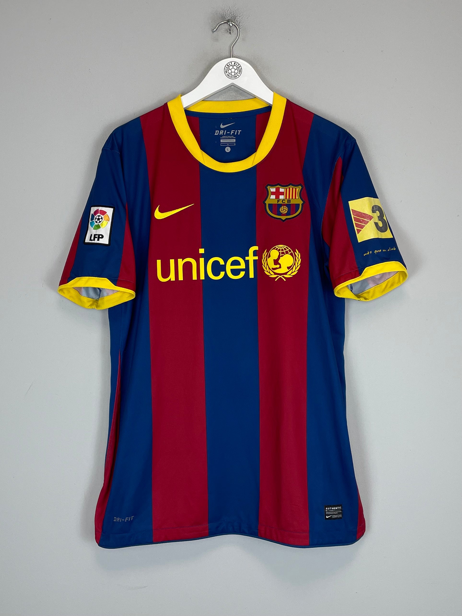 Shop 2010/11 BARCELONA DAVID VILLA #7 HOME SHIRT (L) NIKE, classic football shirts, vintage football shirts & retro soccer jerseys at Cult Kits