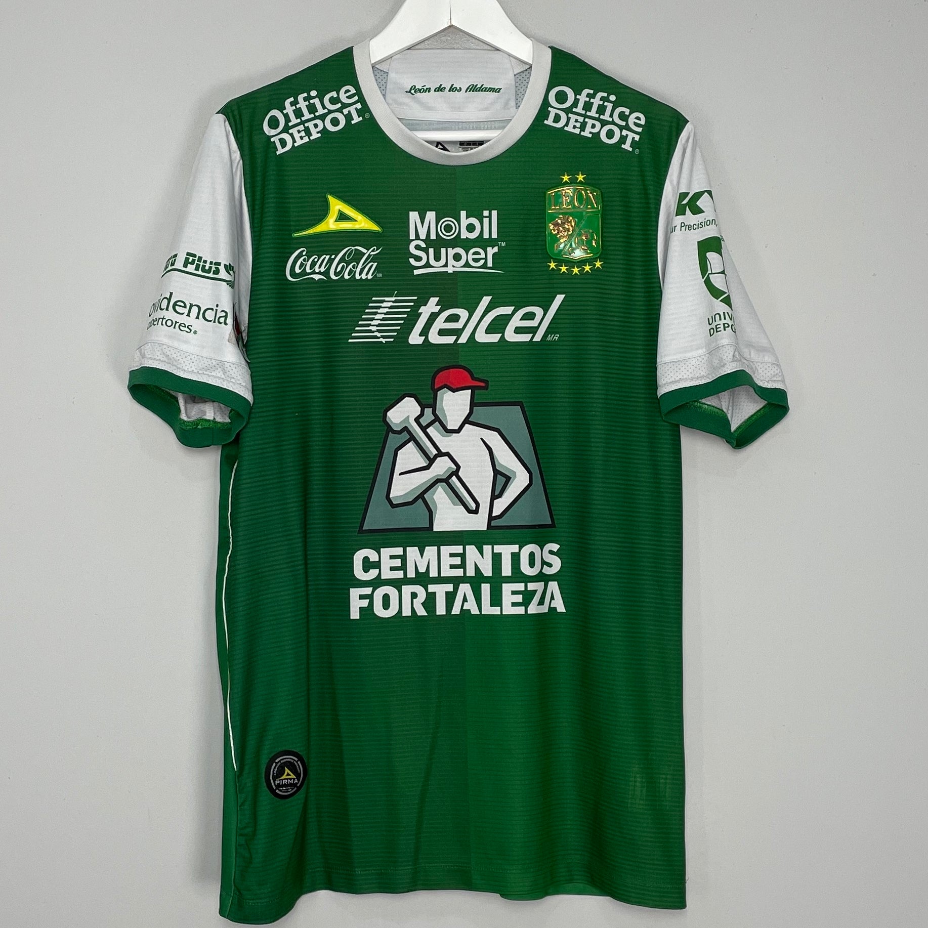 Shop 2017/18 CLUB LEON HOME SHIRT (L) PIRMA, classic football shirts, vintage football shirts & retro soccer jerseys at Cult Kits