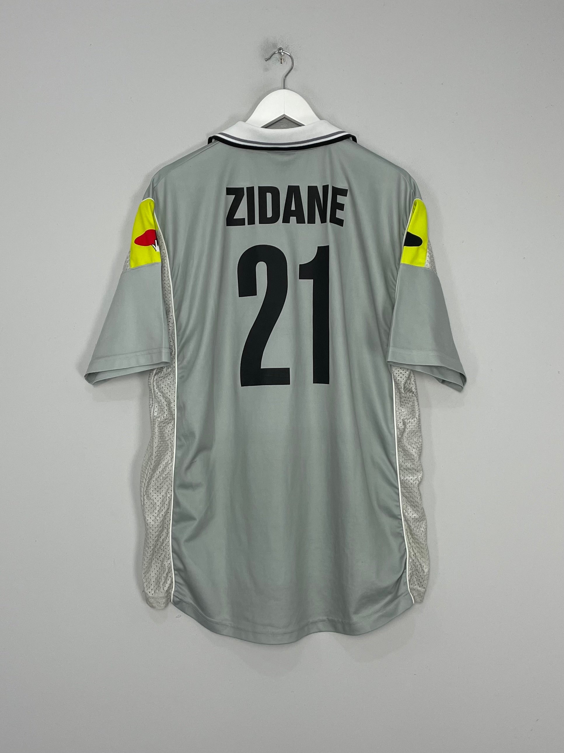 Shop 2000/01 JUVENTUS ZIDANE #21 AWAY SHIRT (L) LOTTO, classic football shirts, vintage football shirts & retro soccer jerseys at Cult Kits