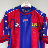 Shop 1997/98 BARCELONA STOICHKOV #8 HOME SHIRT (XL) KAPPA, classic football shirts, vintage football shirts & retro soccer jerseys at Cult Kits