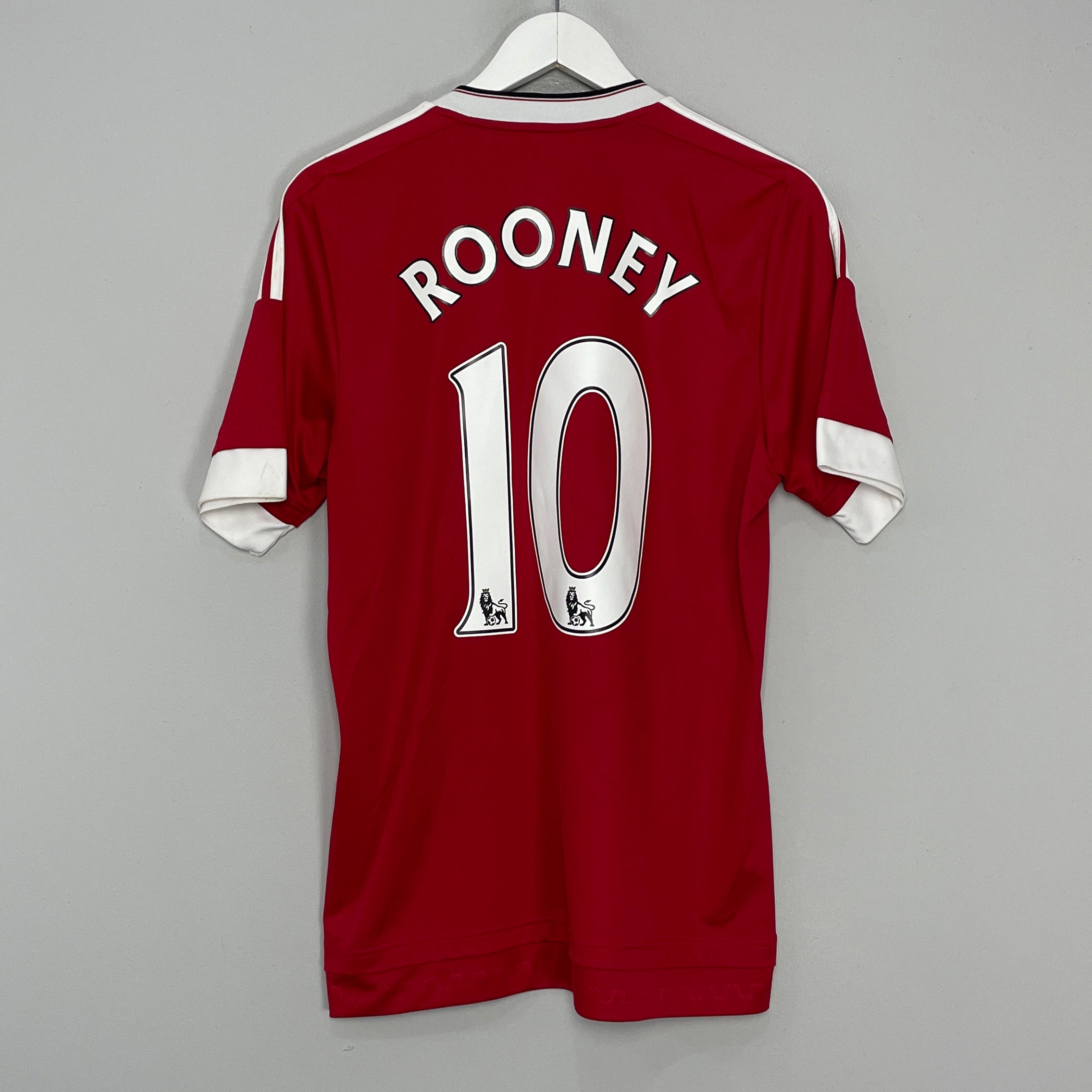 Shop 2015/16 MANCHESTER UNITED ROONEY #10 HOME SHIRT (M) ADIDAS, classic football shirts, vintage football shirts & retro soccer jerseys at Cult Kits