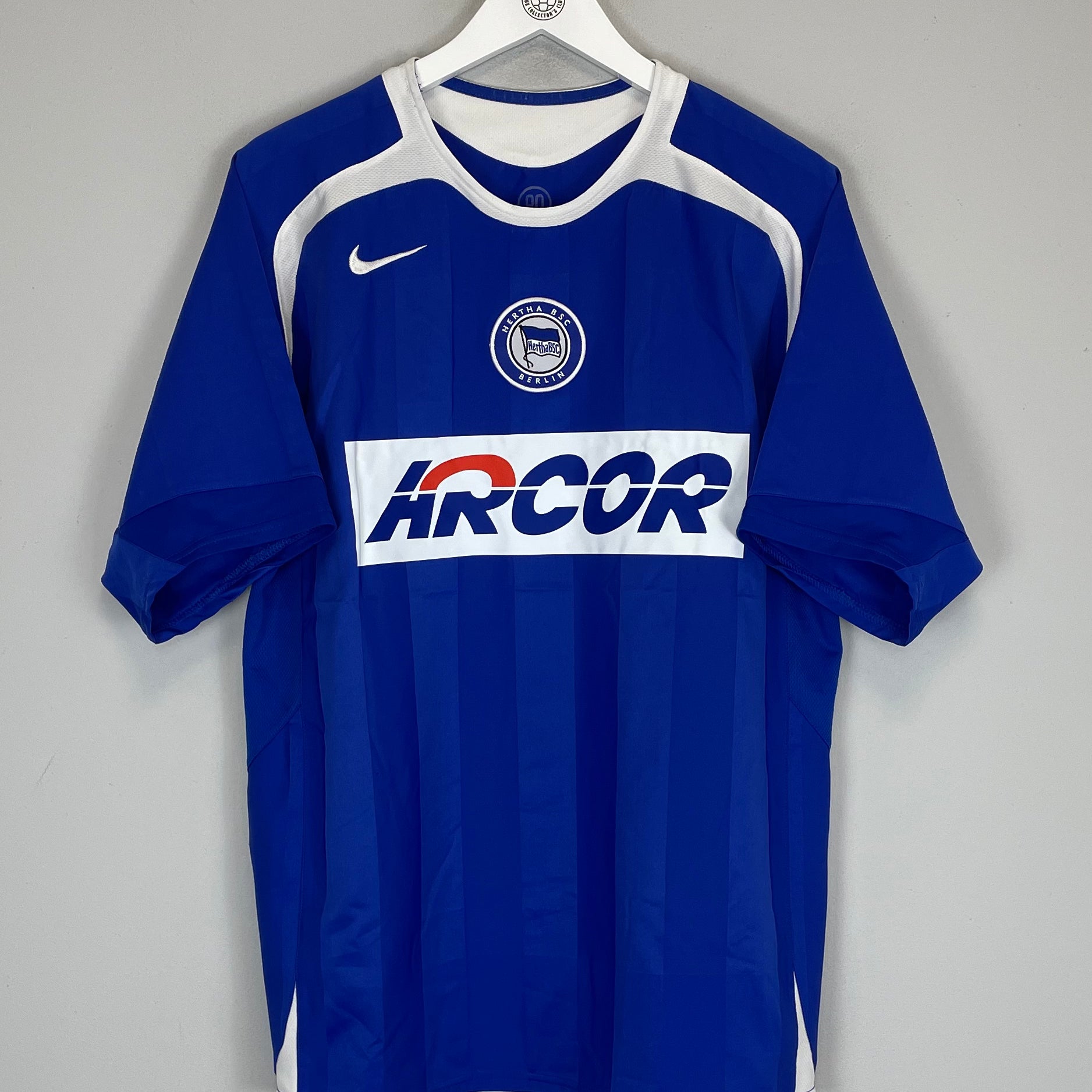 2005/06 HERTHA BERLIN HOME SHIRT (L) NIKE – Cult Kits