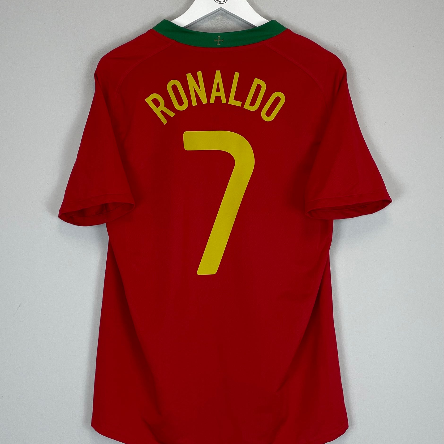 Shop 2008/10 PORTUGAL RONALDO #7 HOME SHIRT (M) NIKE, classic football shirts, vintage football shirts & retro soccer jerseys at Cult Kits
